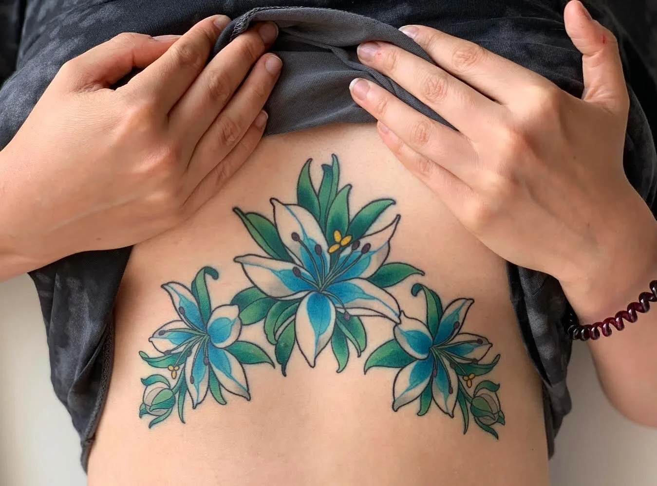 A lovely healed photo from Jana of her silent princess Zelda themed sternum piece! Thanks so much for taking the time so send this to me, I love seeing how my tattoos heal and settle 🩵

@oldsoultattoostudio 

.
.
.
.
.
.
.
.
.
.
#gametattoo #zeldata