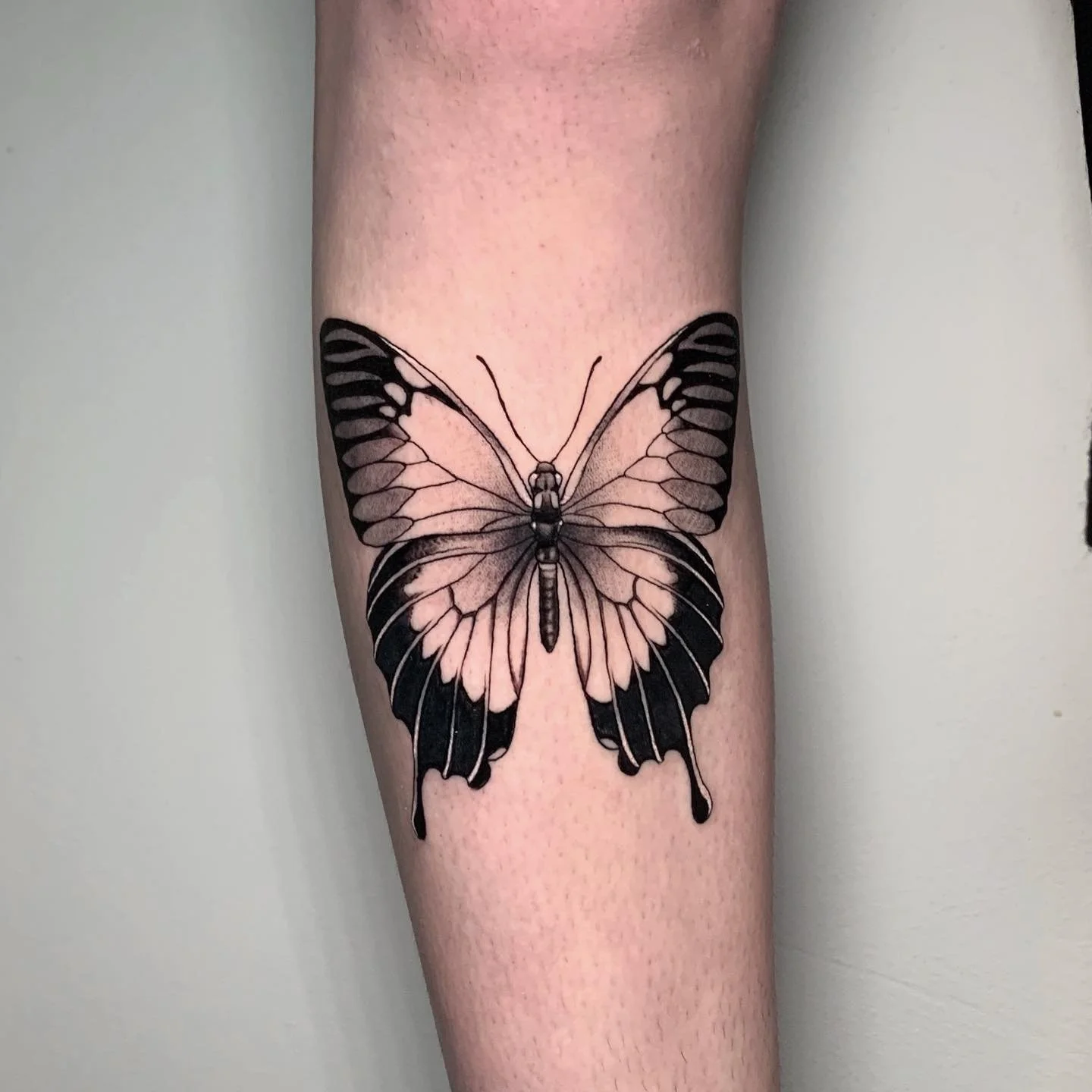 Another addition to Cam&rsquo;s collection! Thanks so much 🖤 
@camscrystalcreations @jaynedoetattoo
