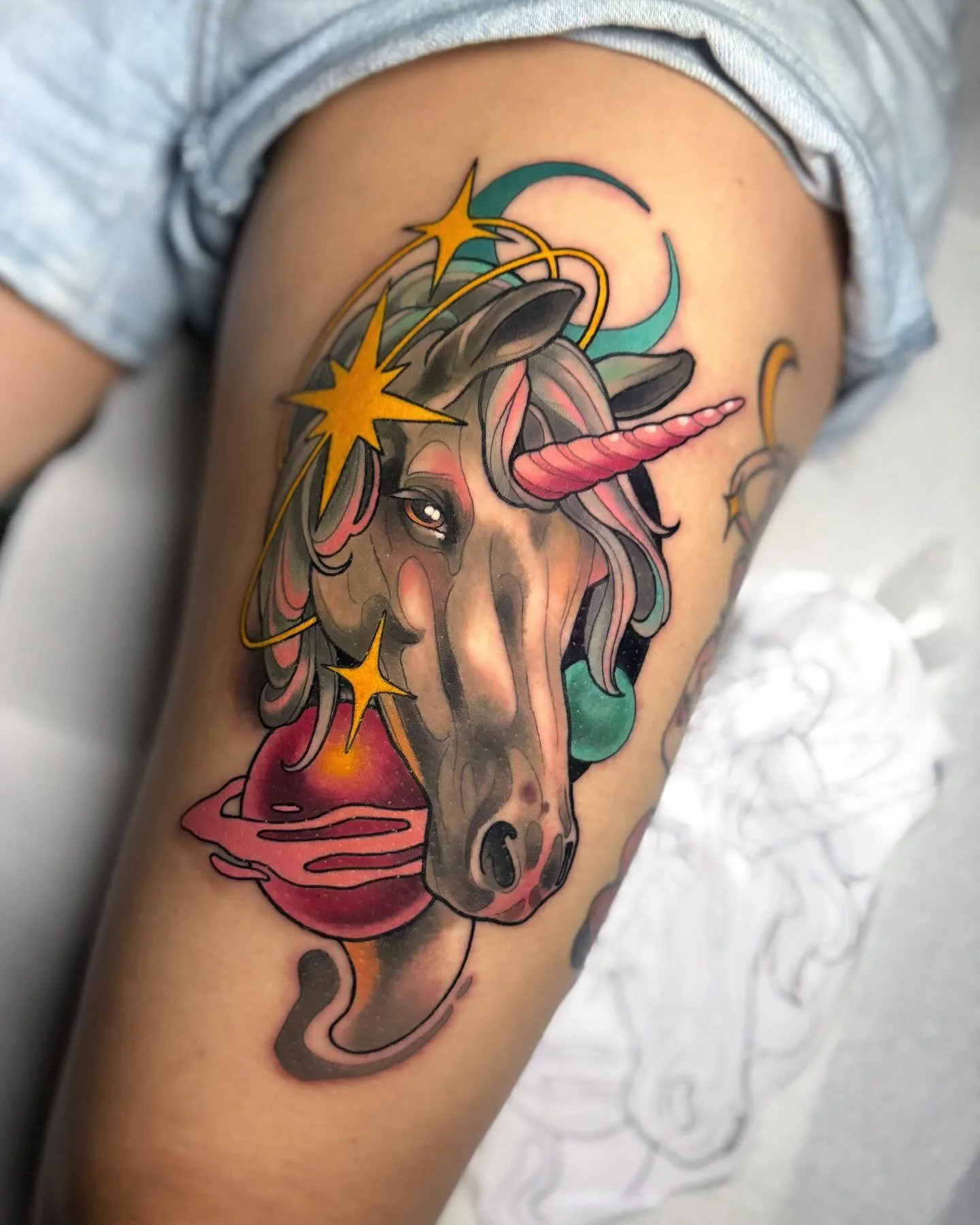 Just completed this dreamy space-themed unicorn for Jess! I had such a great day creating this and using this pretty pastel colour palette. Thanks for being a laugh and sitting so well for me 🥰

Made with love at @oldsoultattoostudio 

@jessicacat7 