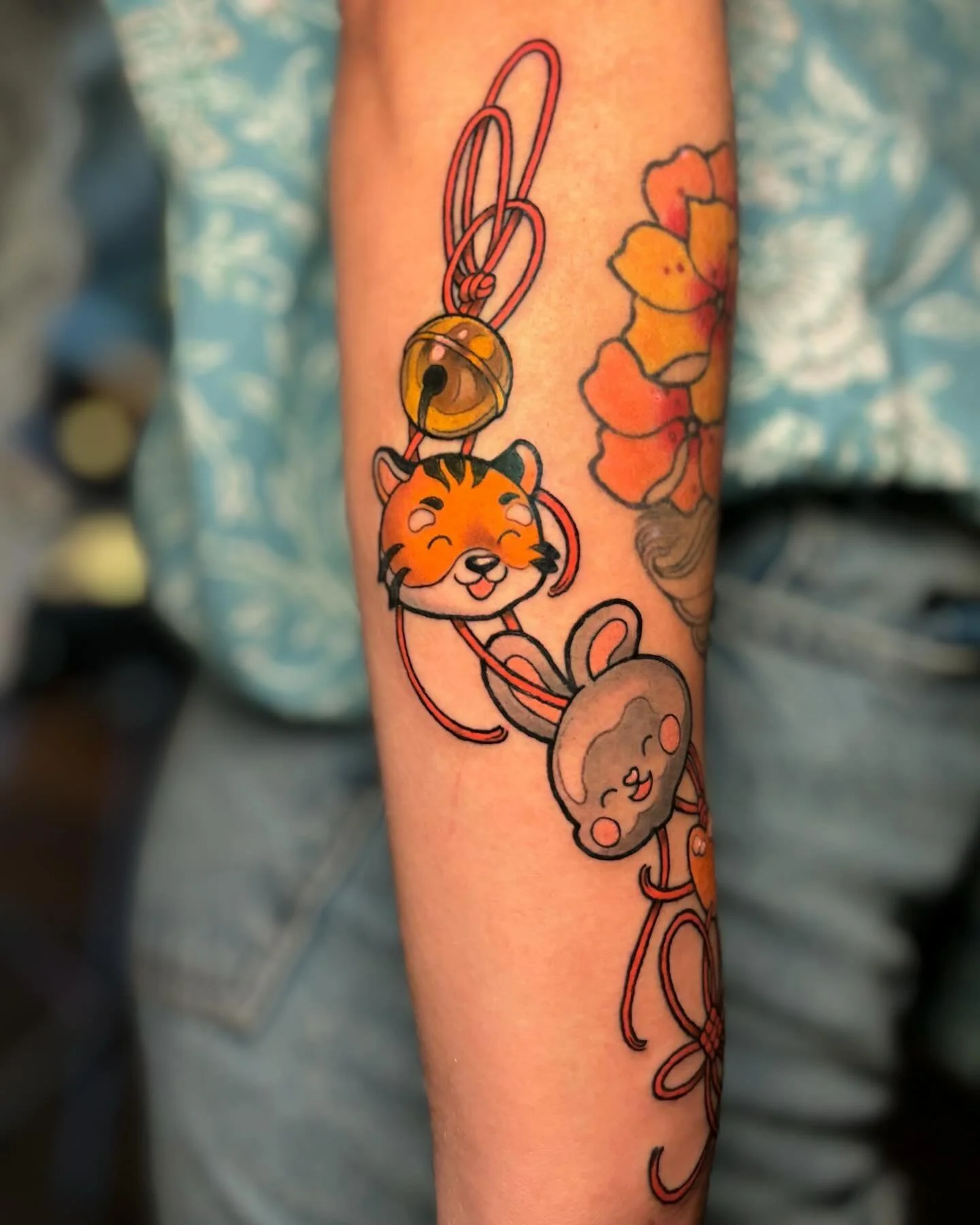One of my favourite pieces from a while back, a red oriental charm tassel for Oakley! 🐯🐰❤️

Each detail holds so much meaning, with the rabbit and tiger representing the birth years of her children. Such a beautiful way to carry her love for her fa