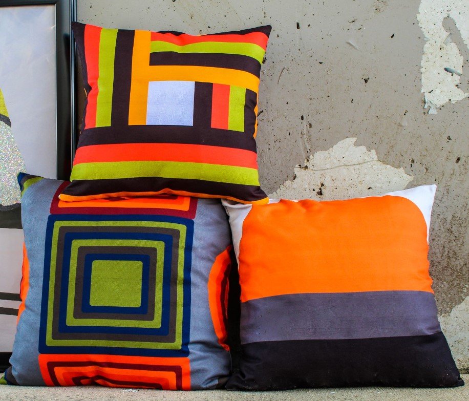 " Love & Warmth " 3PC Pillow Cover Set (orange)