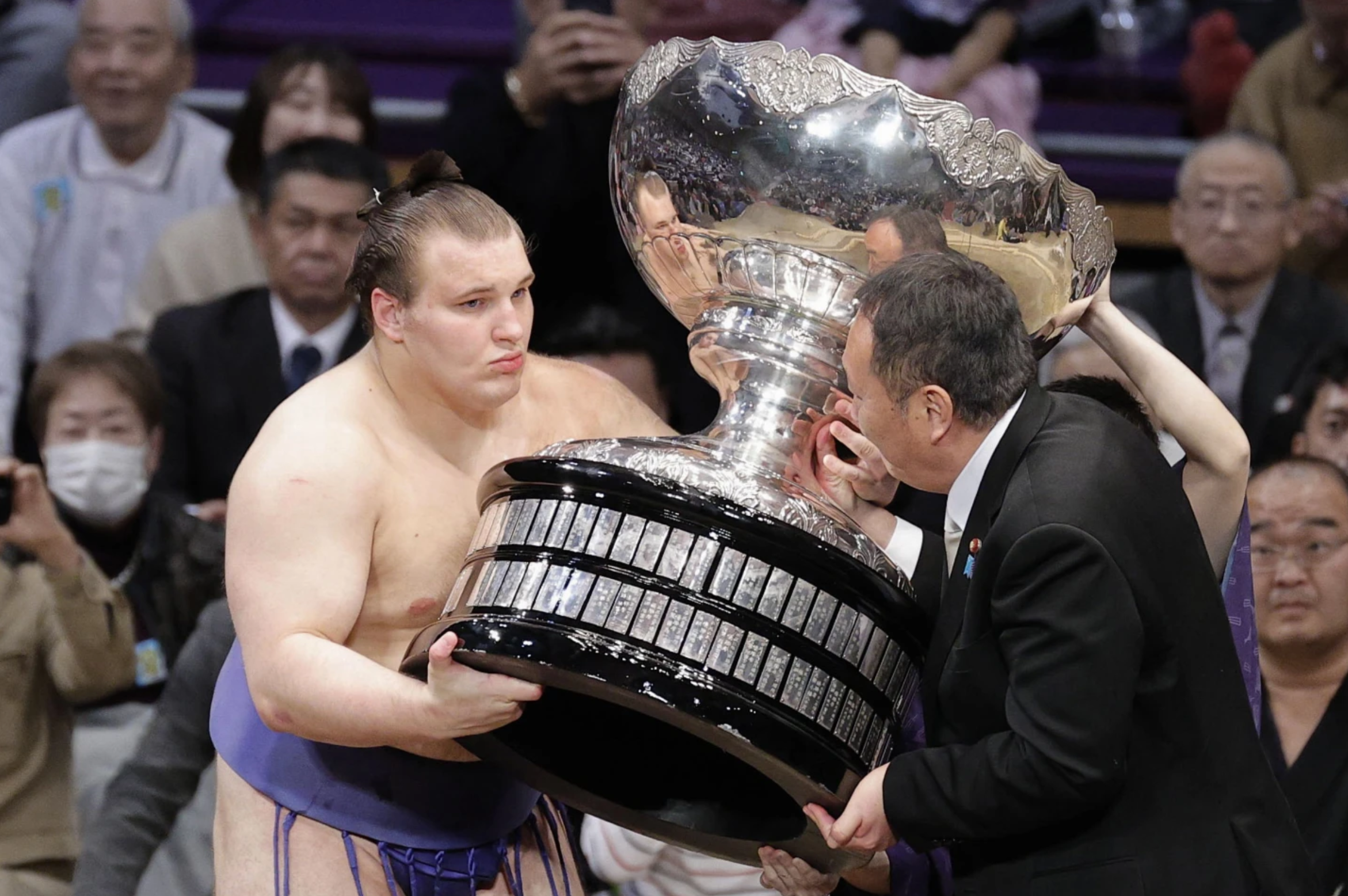 Kyushu Basho Delivers Excellent Sumo Throughout and Aonishiki continues to make history