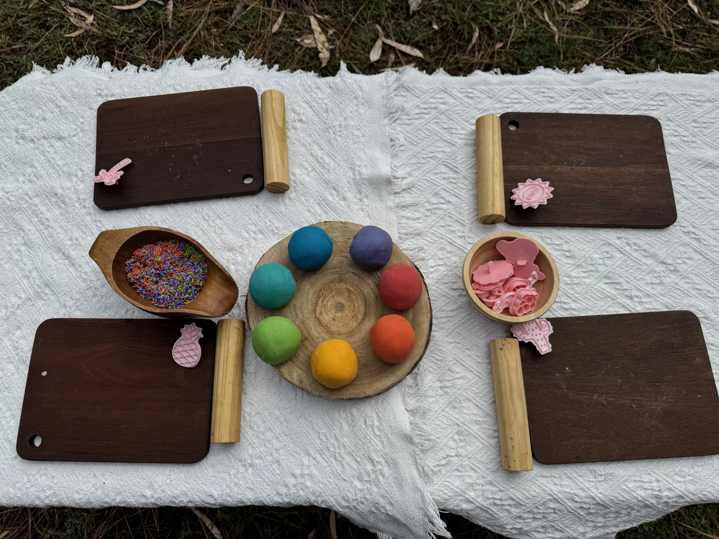 Single Playdough Tub