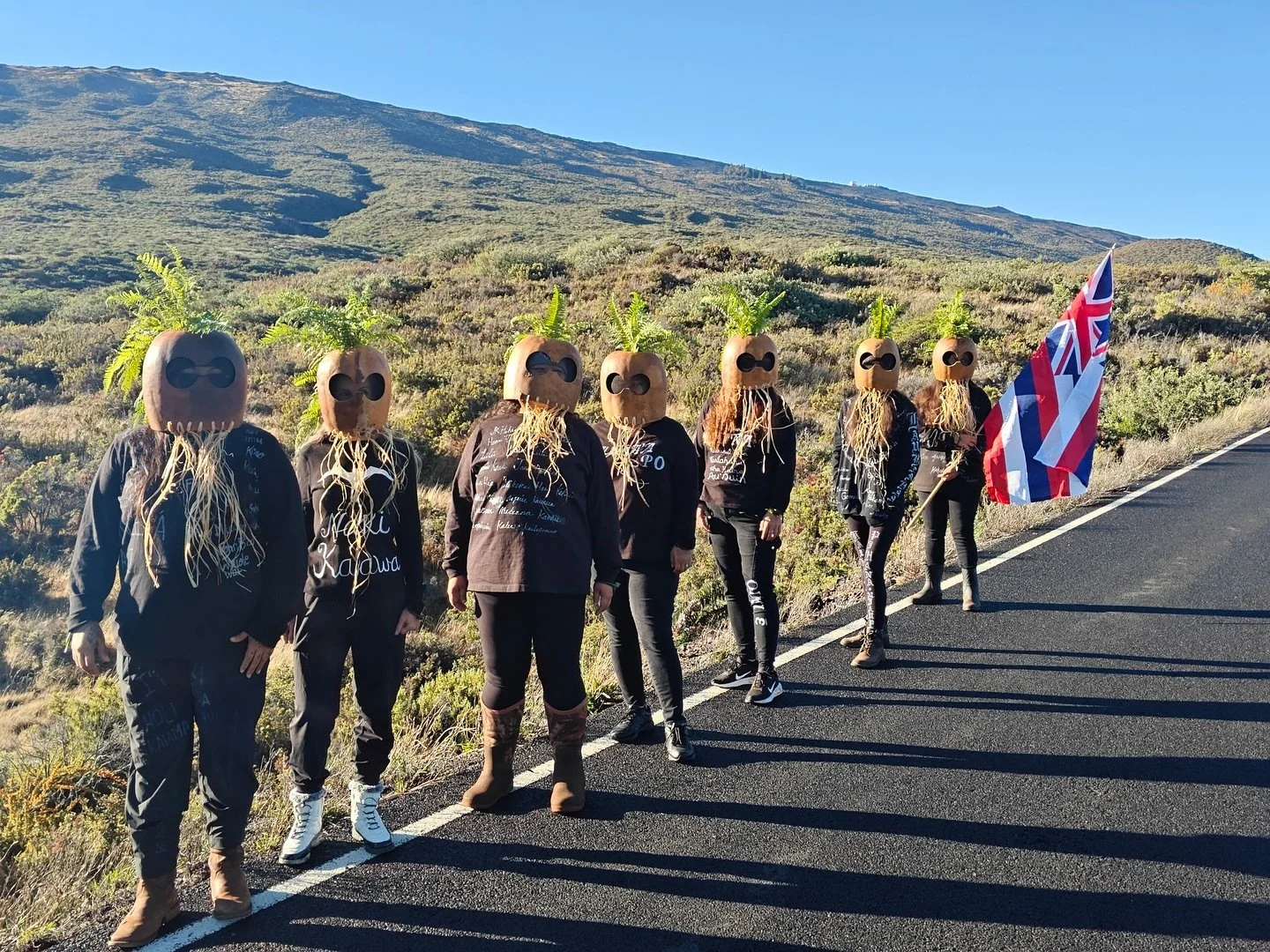 MAHINA LONO
Nā Wāhine Koʻi stand strongly against kuleana being stolen from lāhui, as we have seen in many situations lately that include but are not limited to:
the lawsuit against Kamehameha Schools, the changing of Liliʻuokalani Trustsʻ miss