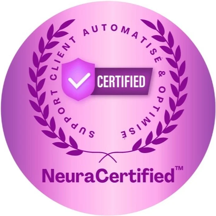 Logo ronde violet avec un écusson et une certification, entouré de laurier, avec le texte 'NeuraCertified', indiquant que ce produit ou service est certifié. Mention 'Support Client Automatisé & Optimisé' autour du logo.