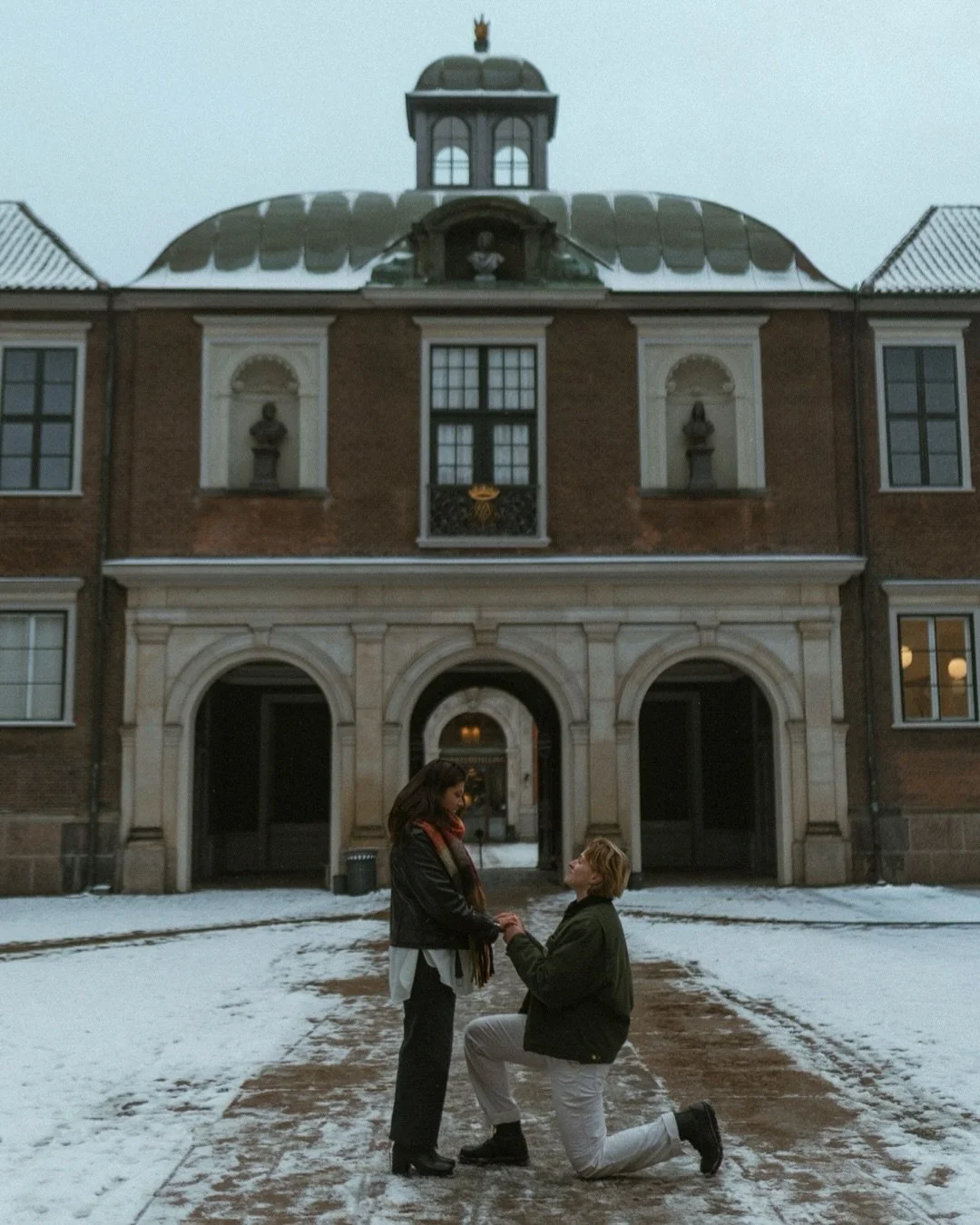 What a morning!!! I have no words so I&rsquo;ll just let the photos do the talking ❄️*❄︎ Secret proposal in Copenhagen! (Yes, we managed to keep it a secret!) ✨

.
.
.
Copenhagen Photographer, Copenhagen Photoshoot #secretproposal #copenhagenphotogra