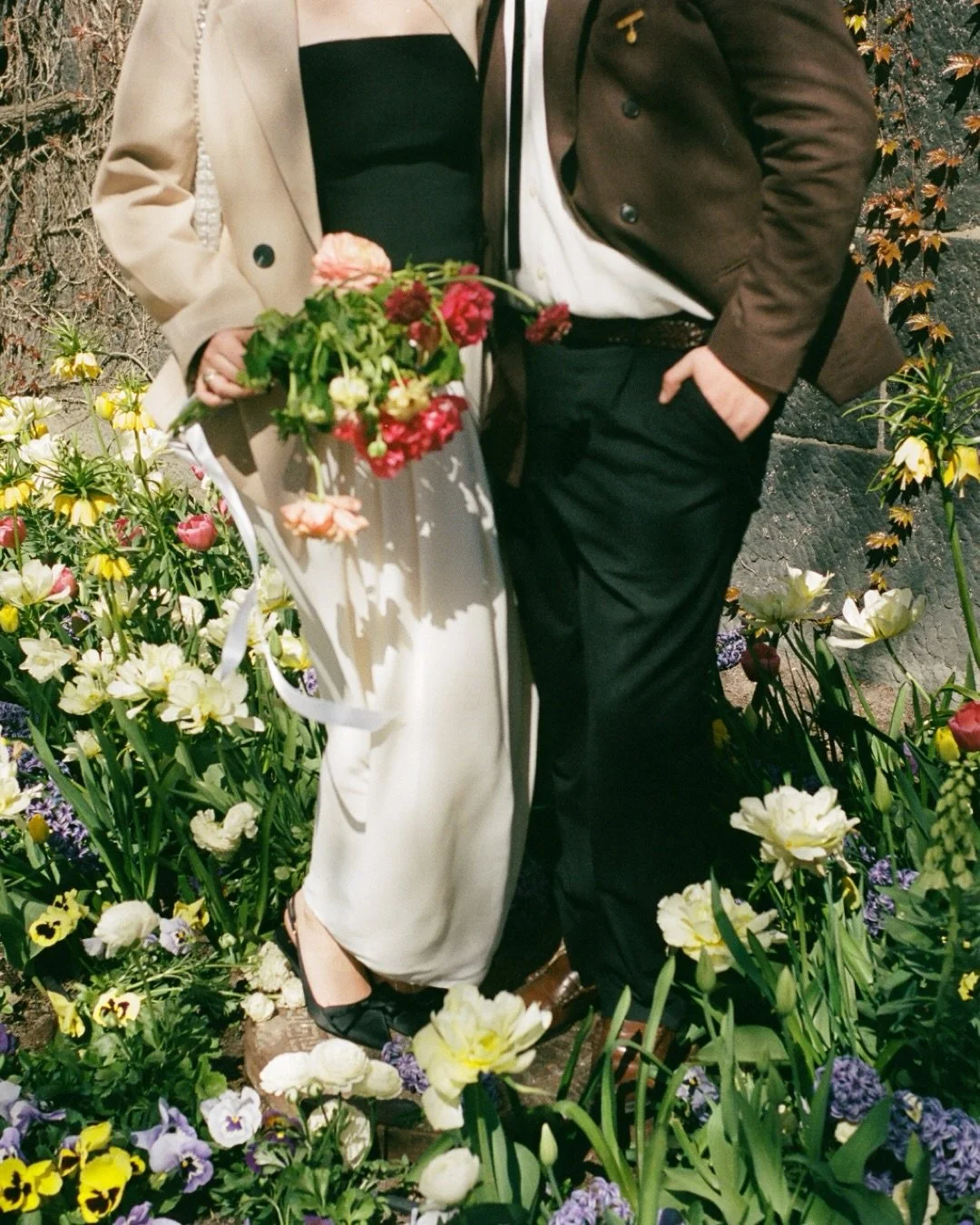 Spring is here, sun&rsquo;s out at Copenhagen City Hall 🌸🌼 An incredibly fun day with A&amp;H on film!

.
.
.
Film Wedding Photographer, Copenhagen City Hall Wedding, Copenhagen Wedding Photographer, Bryllupsfotograf
#copenhagenweddingphotographer 