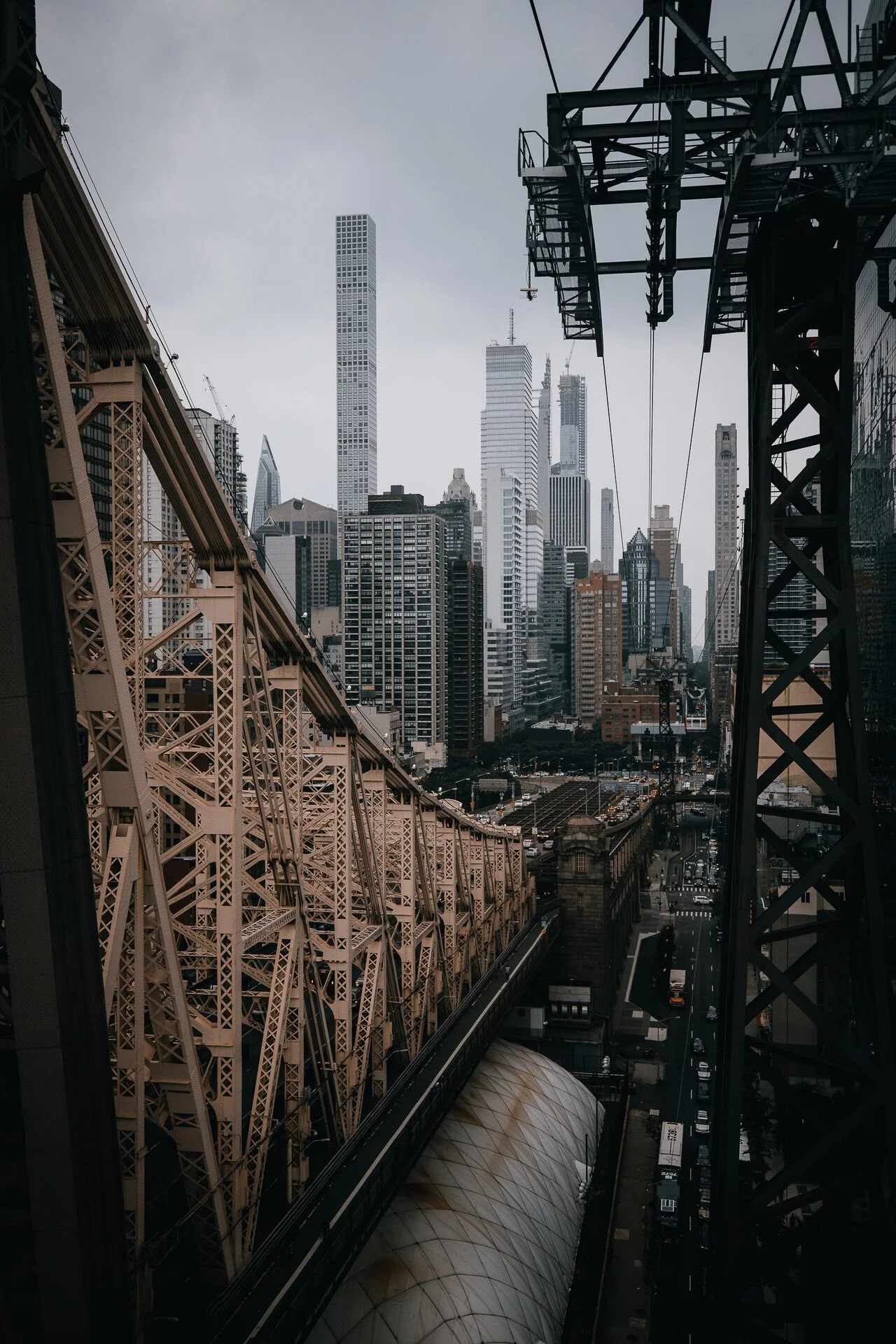 ROOSEVELT CABLE CAR - NYC 24.JPEG
