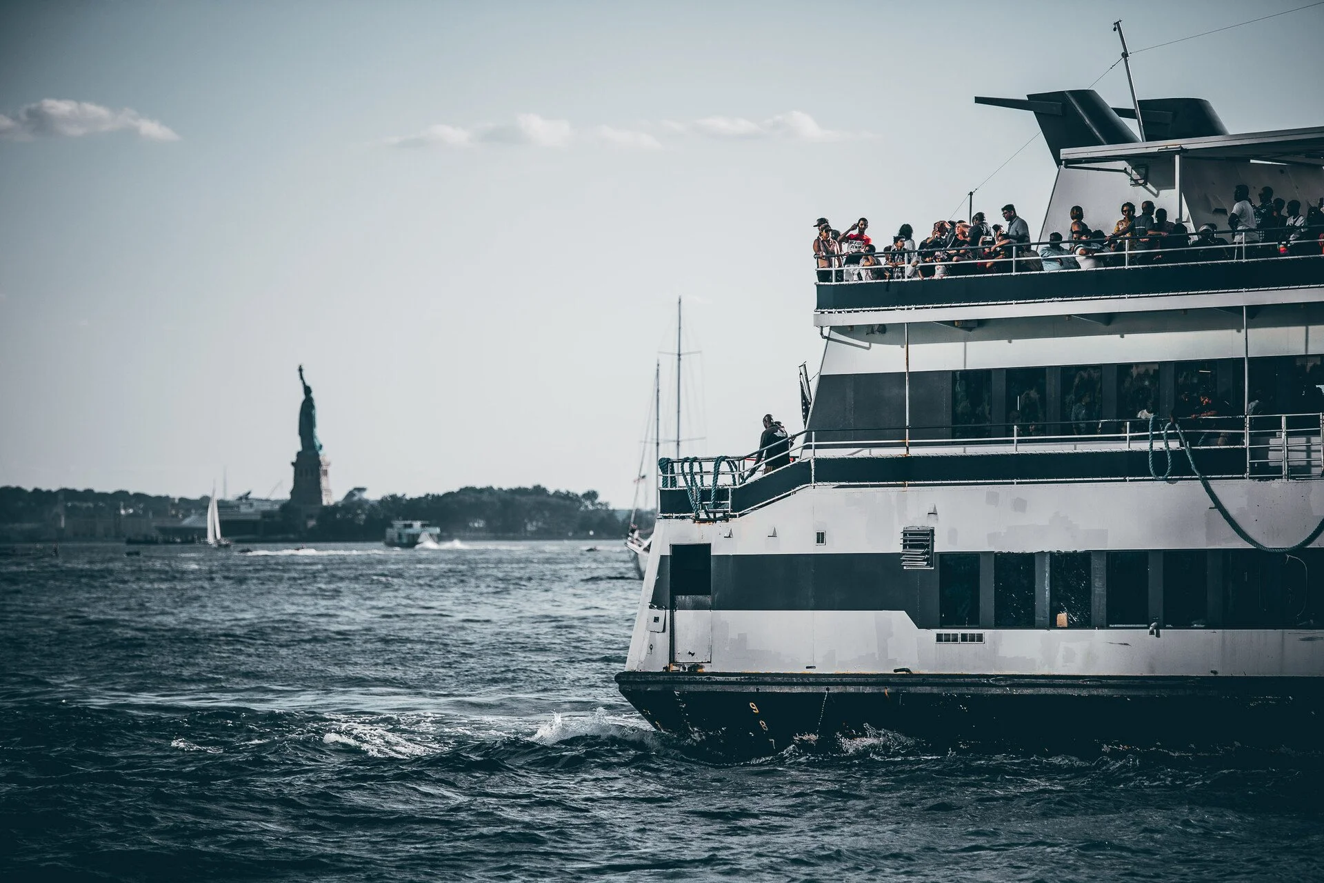 Ferry-26.jpg_compressed.JPEG