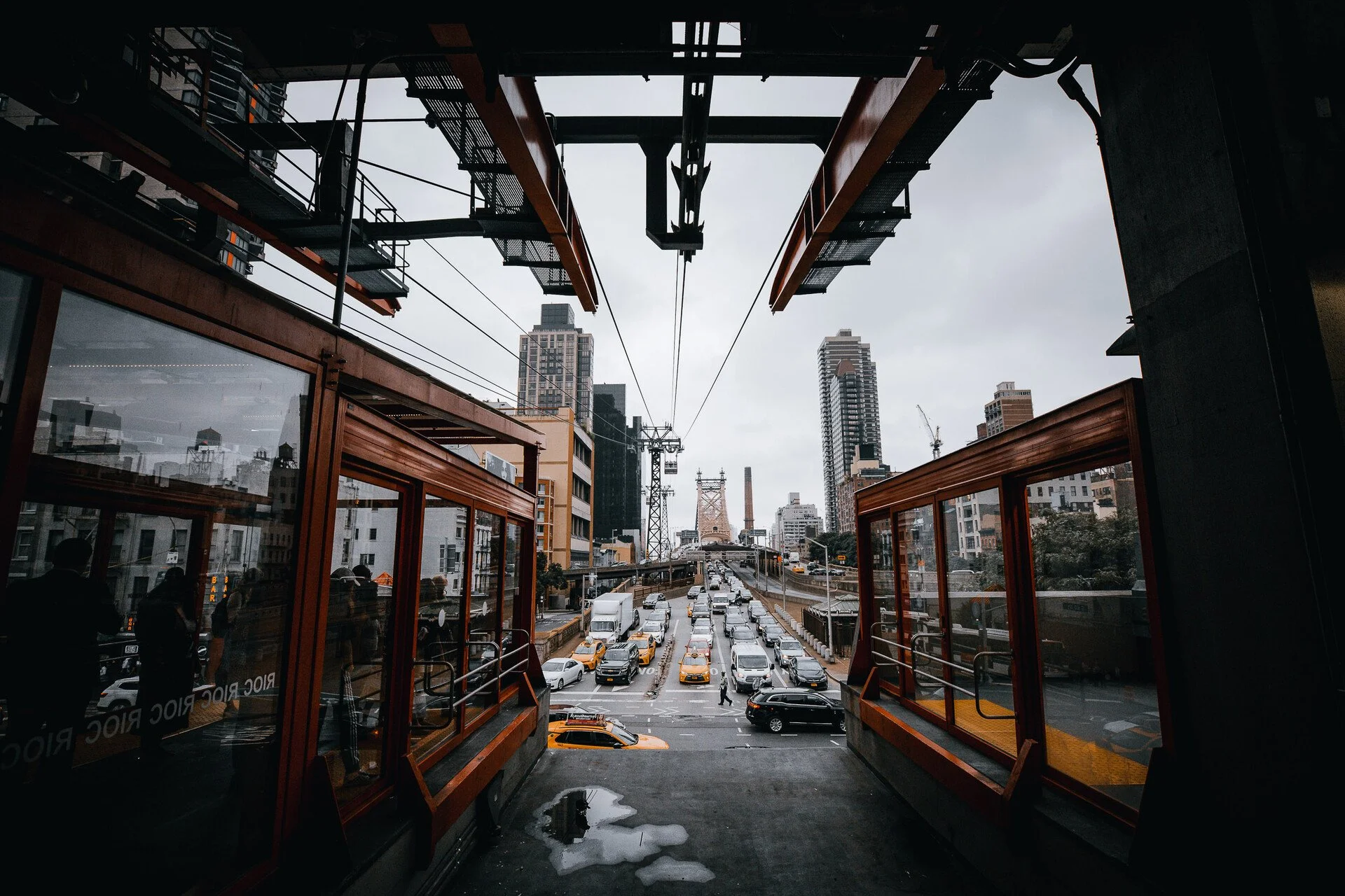 ROOSEVELT CABLE CAR - NYC 6.JPEG