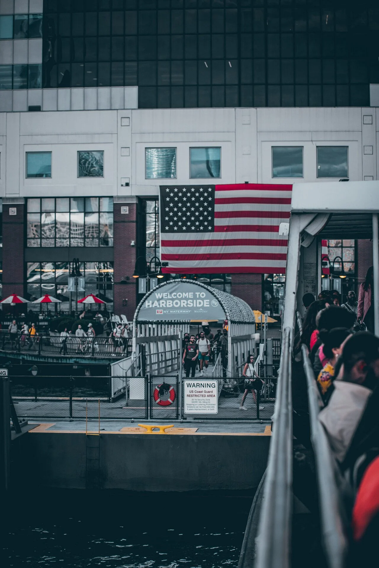 Ferry-3.jpg_compressed.JPEG
