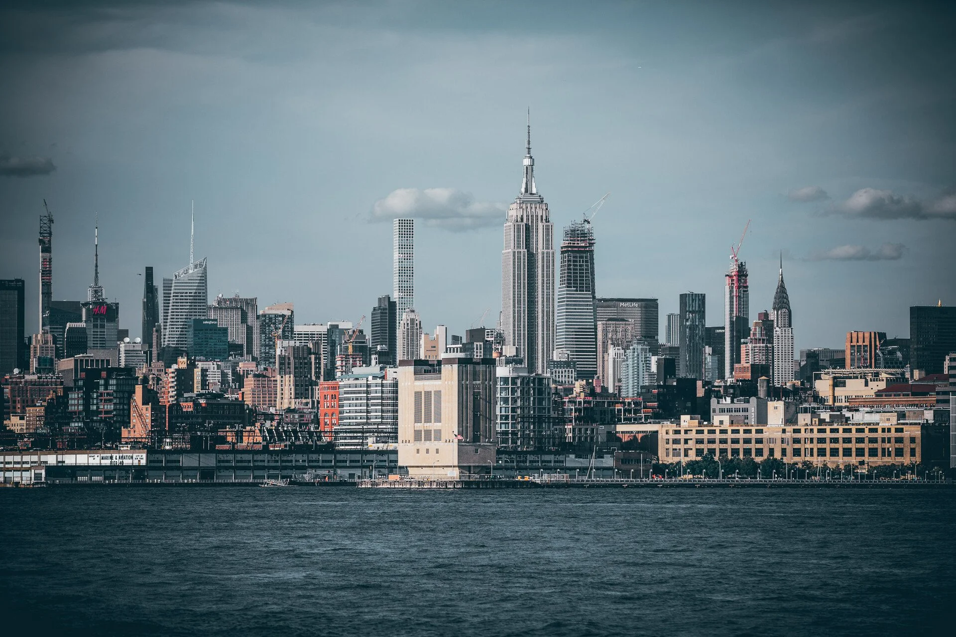 Ferry-16.jpg_compressed.JPEG