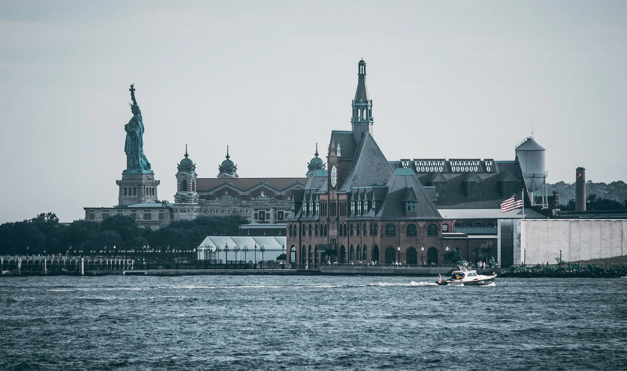 Ferry-12.jpg_compressed.JPEG
