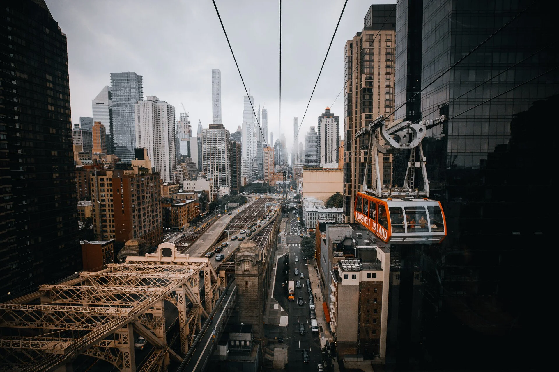 ROOSEVELT CABLE CAR - NYC 28.JPEG
