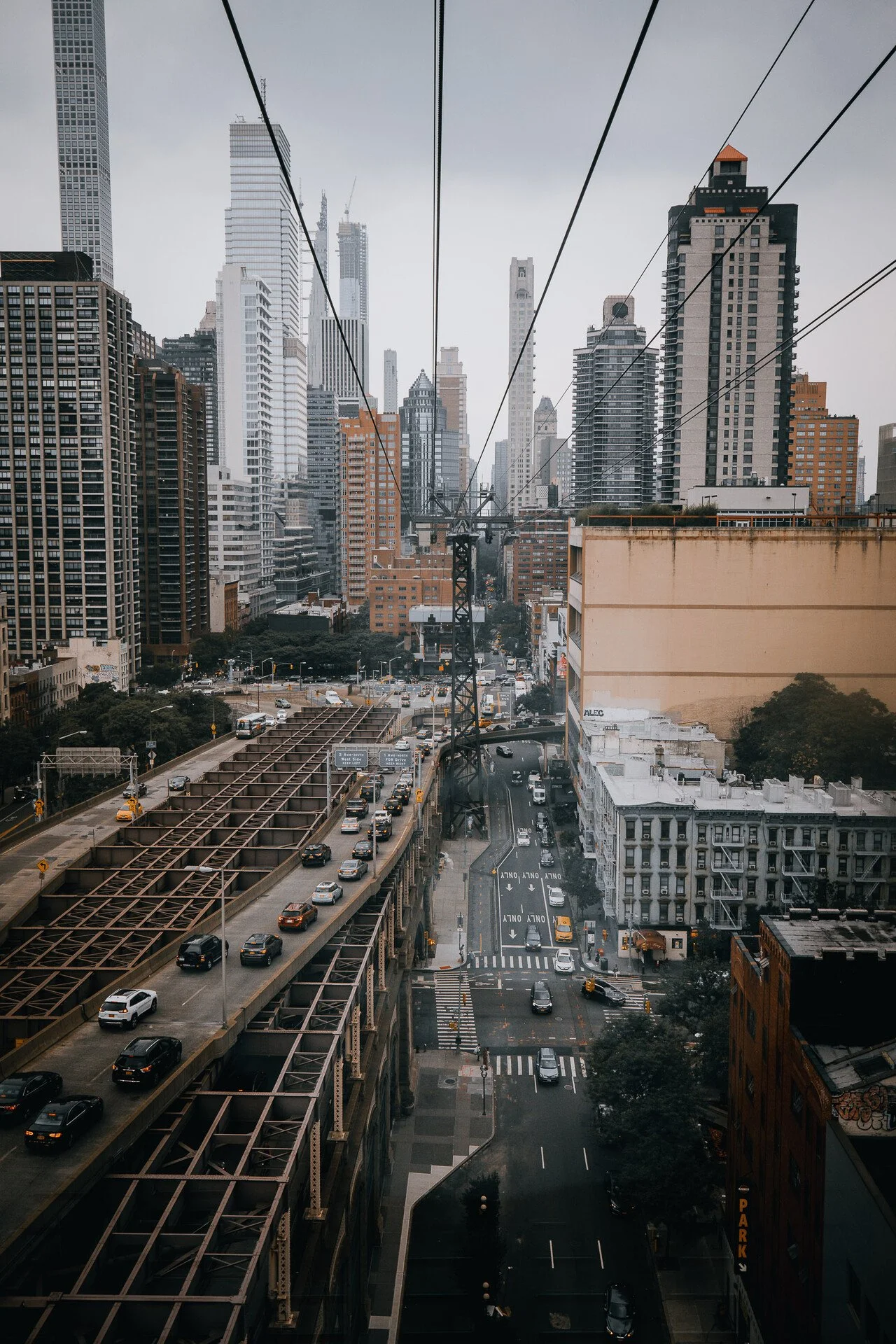 ROOSEVELT CABLE CAR - NYC 30.JPEG