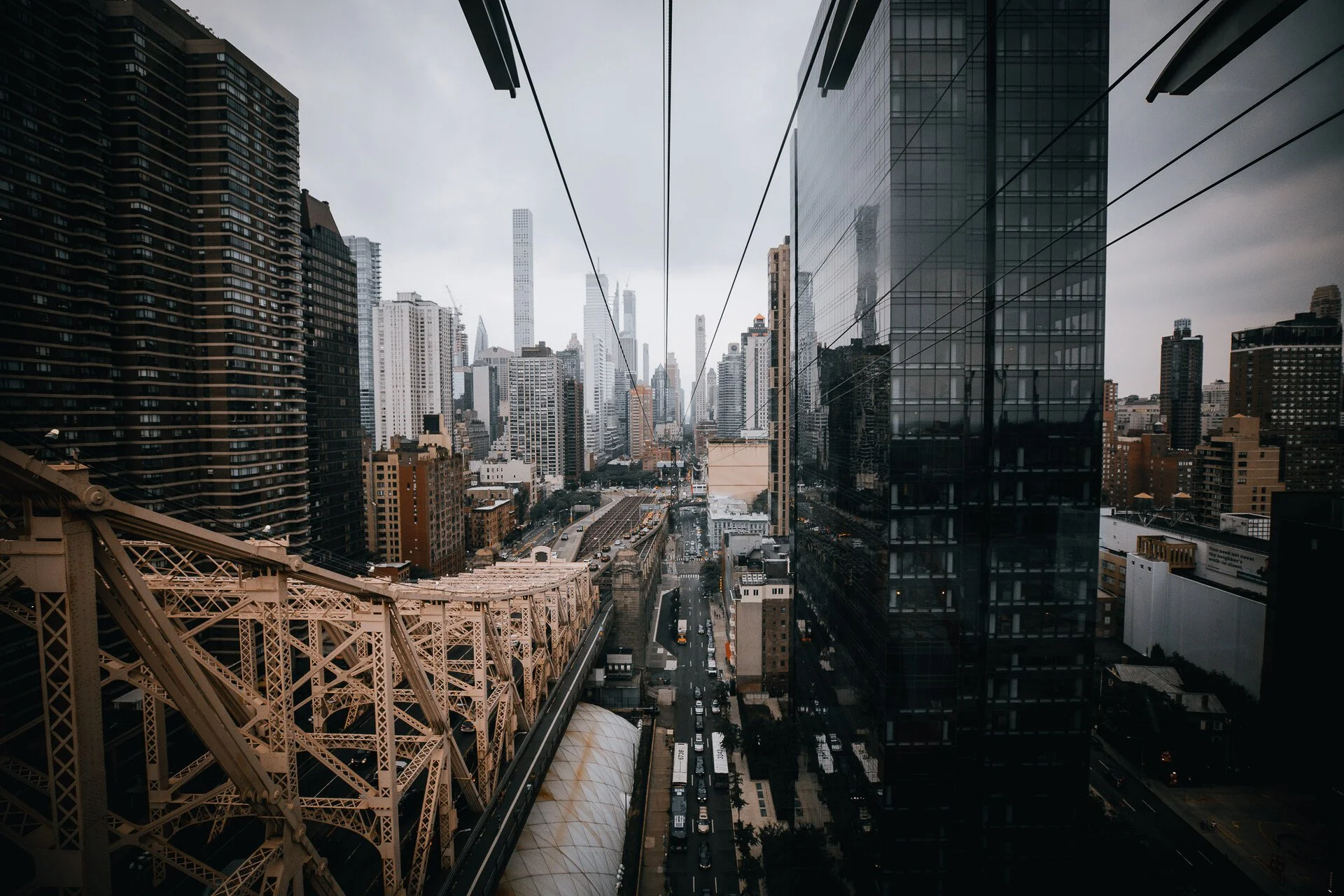 ROOSEVELT CABLE CAR - NYC 25.JPEG