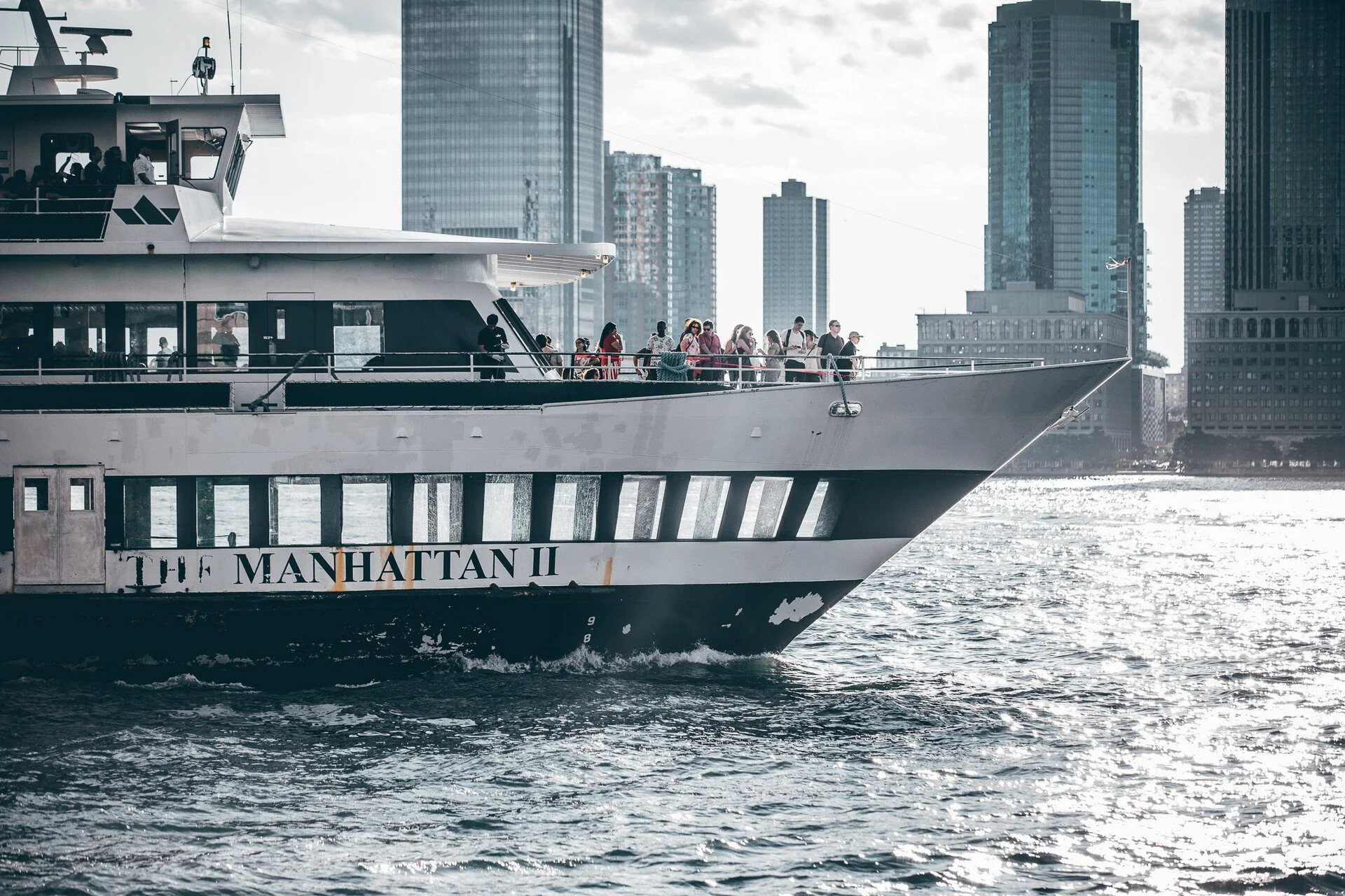 Ferry-28.jpg_compressed.JPEG