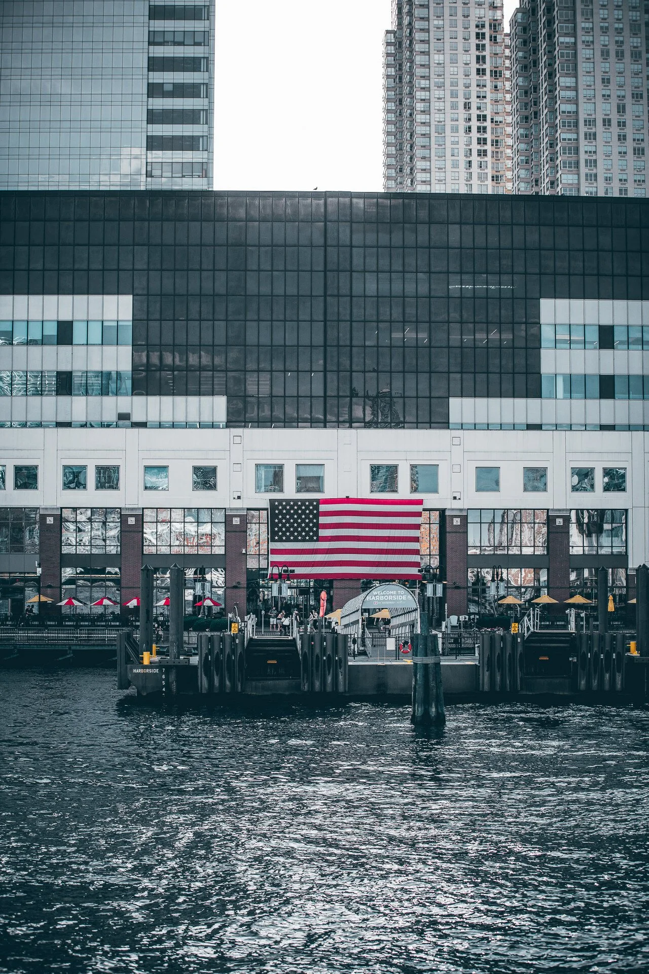 Ferry-8.jpg_compressed.JPEG