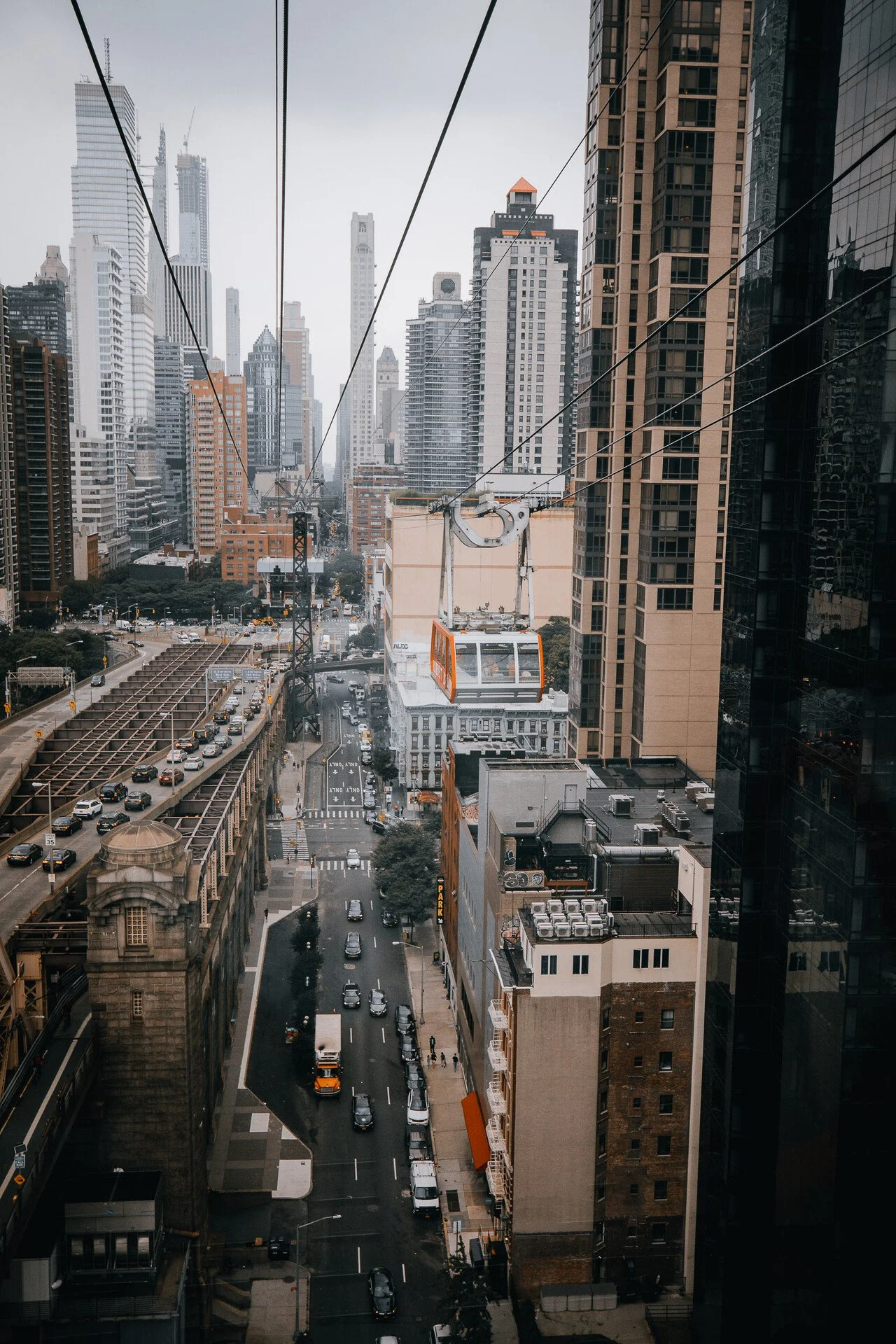 ROOSEVELT CABLE CAR - NYC 27.JPEG