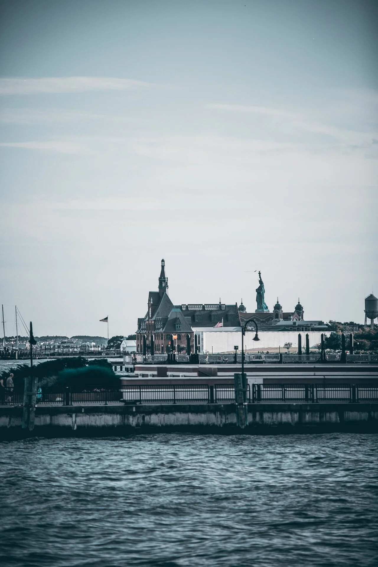 Ferry-10.jpg_compressed.JPEG