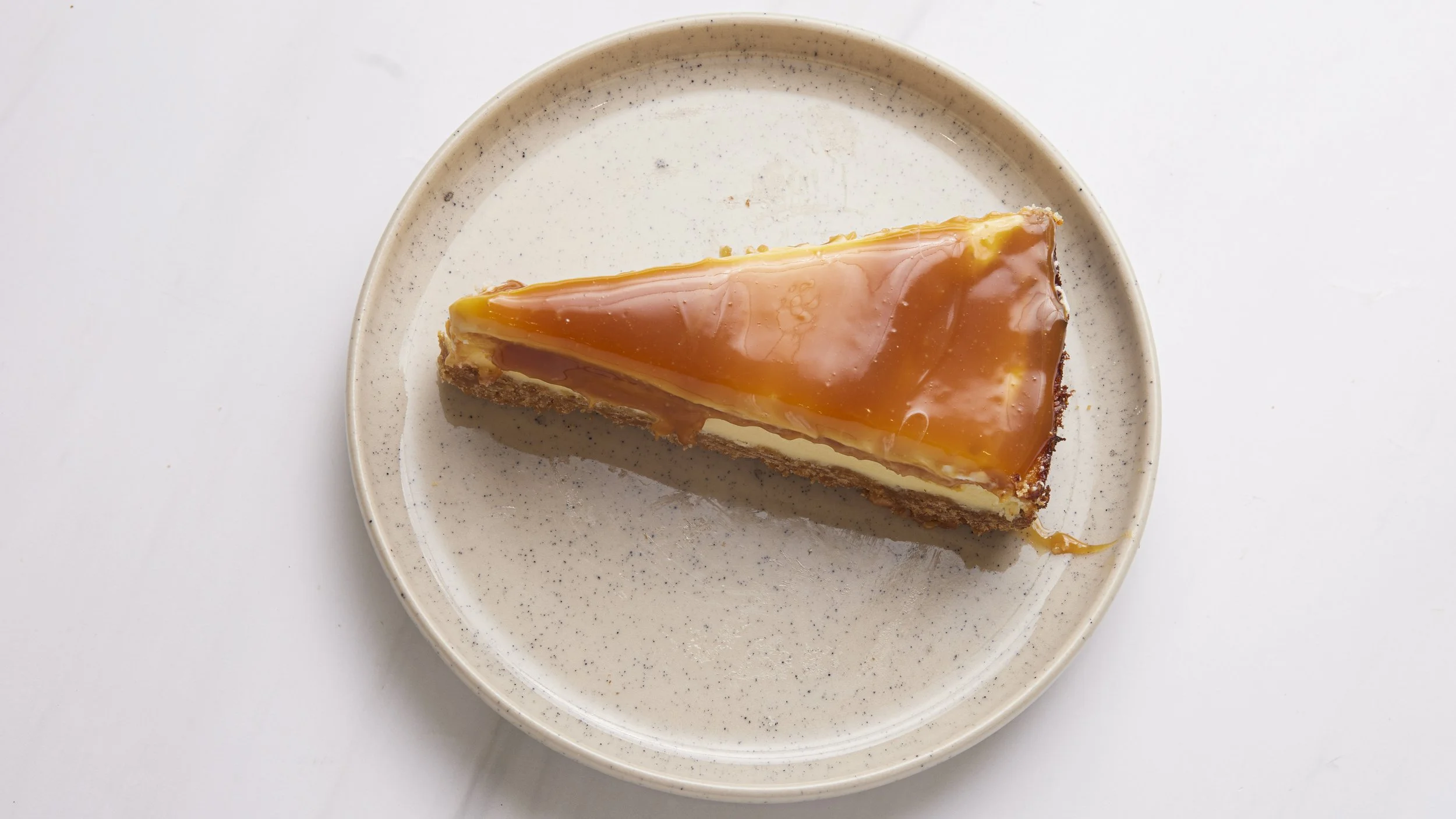 SALTED CARAMEL CHEESECAKE