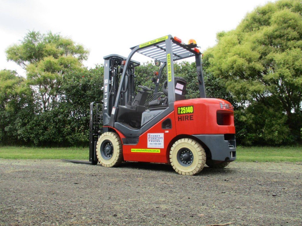 Heli-Model-CPQD25-RC1H-2.5T-Container-Stuffer-Forklift-rear2-1024x768.jpg
