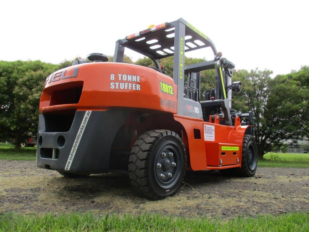 Heli-Model-CPCD80-P2-8-Tonne-Counterbalance-Forklift-Container-Stuffer-rear-1024x768.jpg