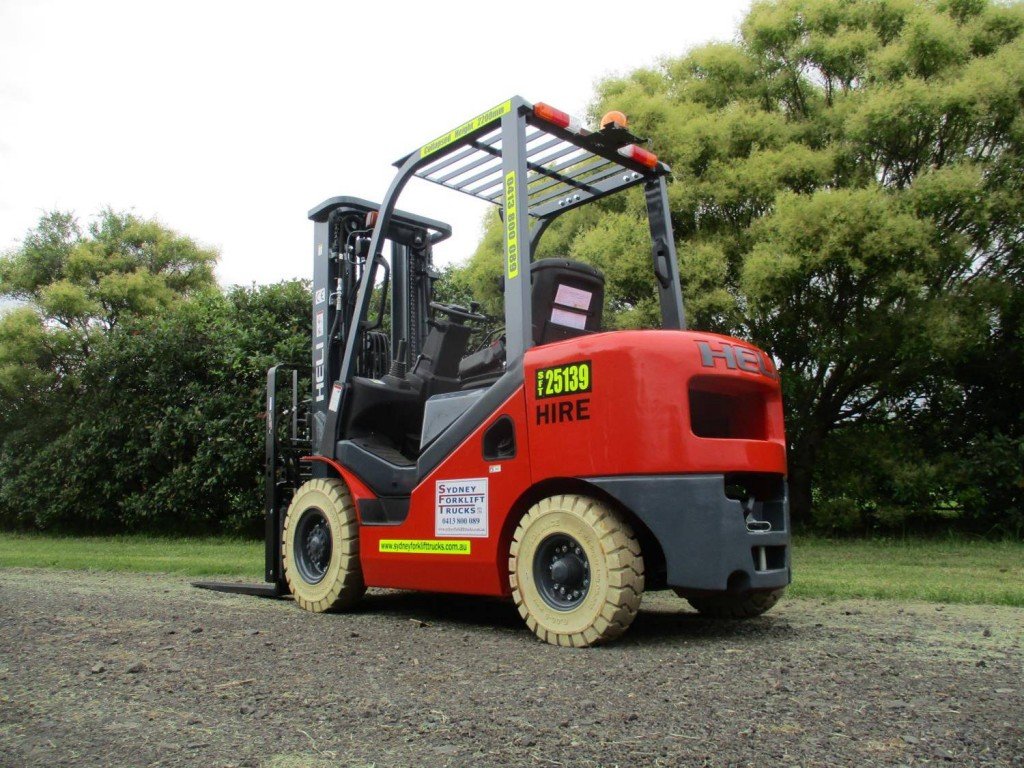 Heli-Model-CPQD25-RC1H-2.5T-Container-Stuffer-Forklift-rear1-1024x768.jpg