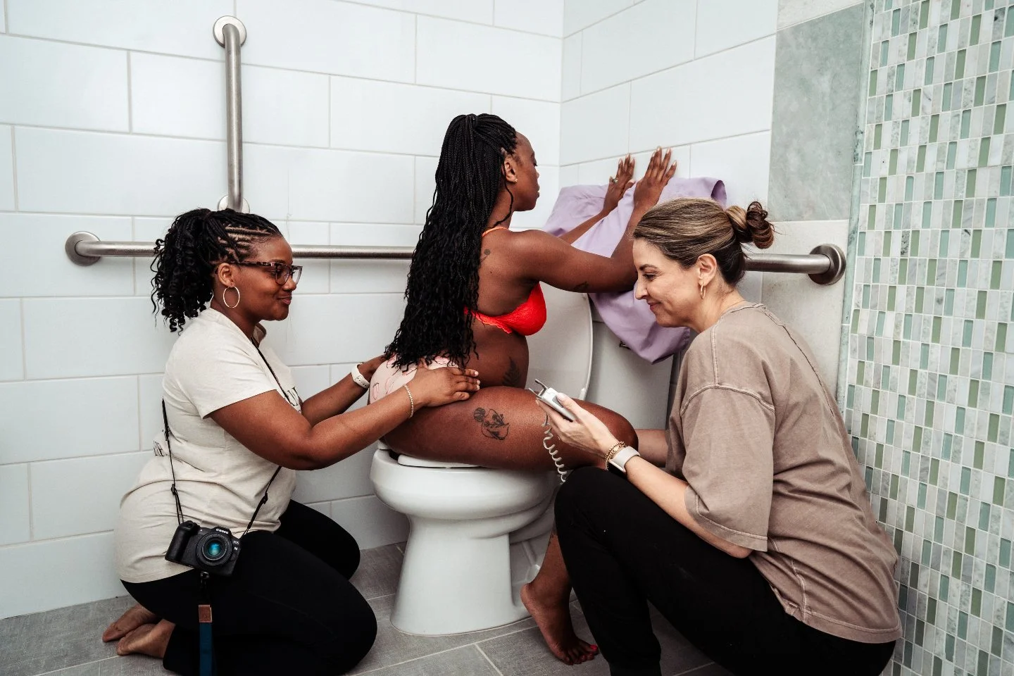 You should never feel like a passenger in your own care. In every stage, pregnancy, labor, birth, postpartum, your voice belongs at the center.
My role isn&rsquo;t to take over, it&rsquo;s to walk beside you. To explain the why behind every option, t