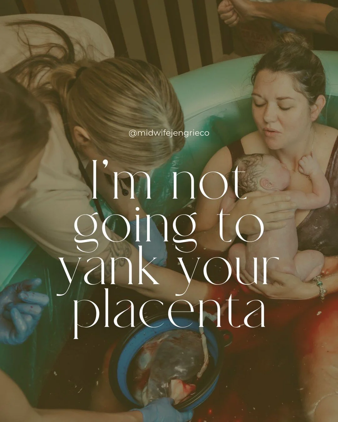 No yanking. No rushing. Just trust. Save this for your birth prep because yes, the fourth stage deserves love too.
Let&rsquo;s get one thing straight: I&rsquo;m not going to yank your placenta. (And honestly? It makes me cringe when I see anyone do i