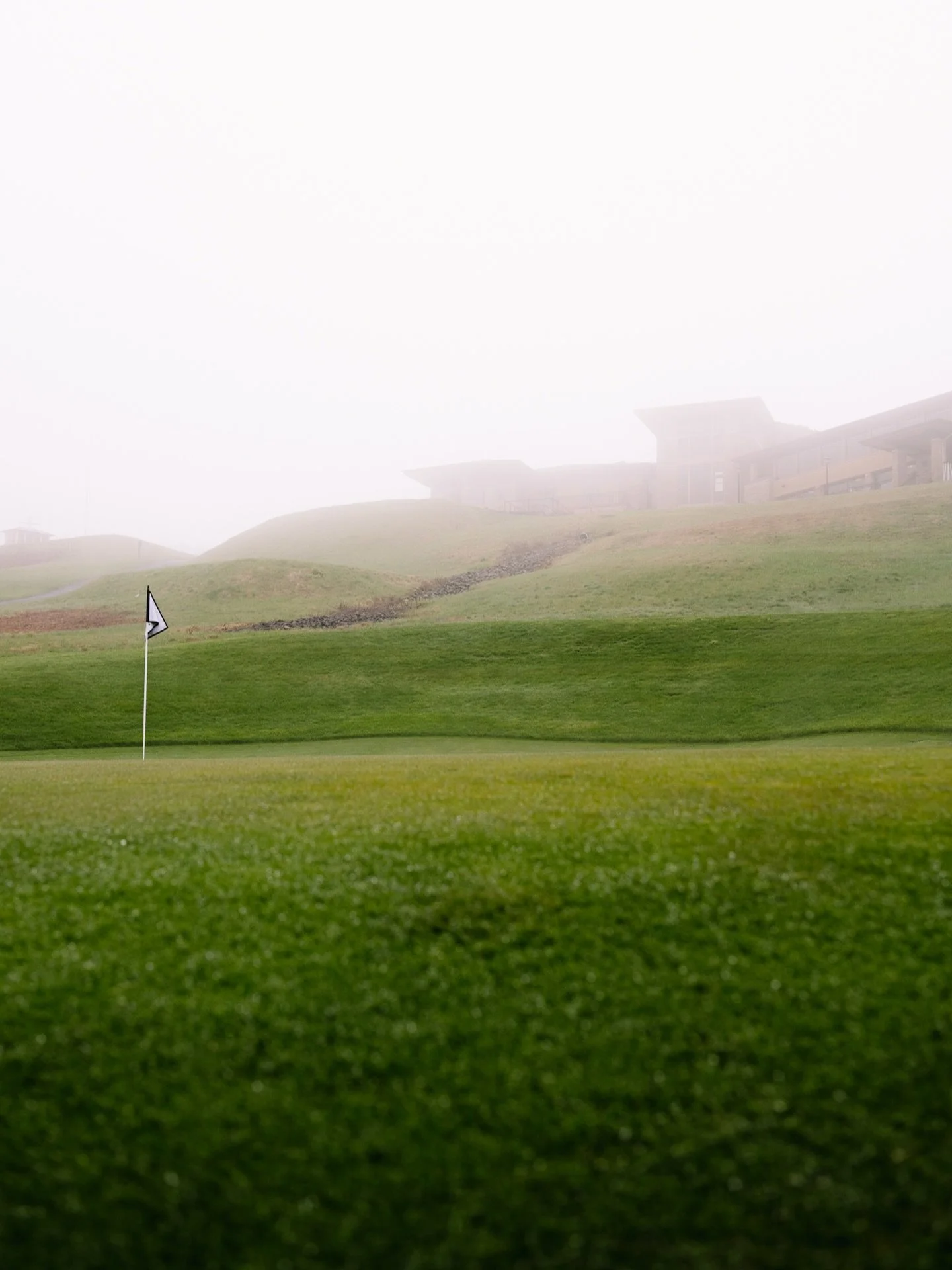 🤞&hellip; ☁️ + 🌧️ = ☀️ &amp; ⛳️ 

🔜 

#lookoutpointcc