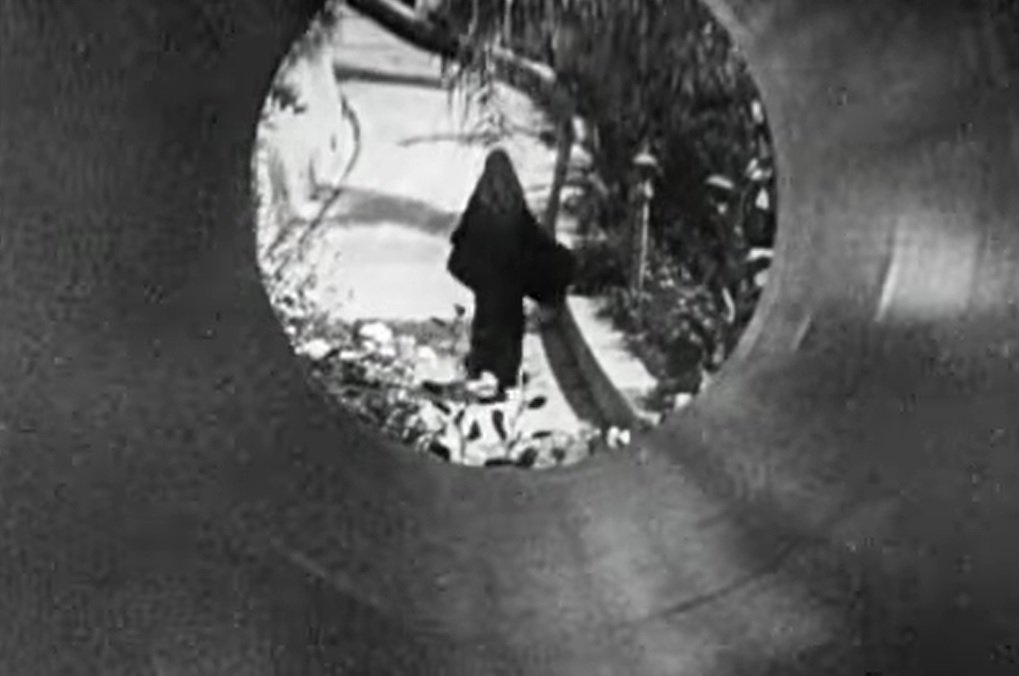 Avant-garde film Meshes of the Afternoon - Maya Deren 1943