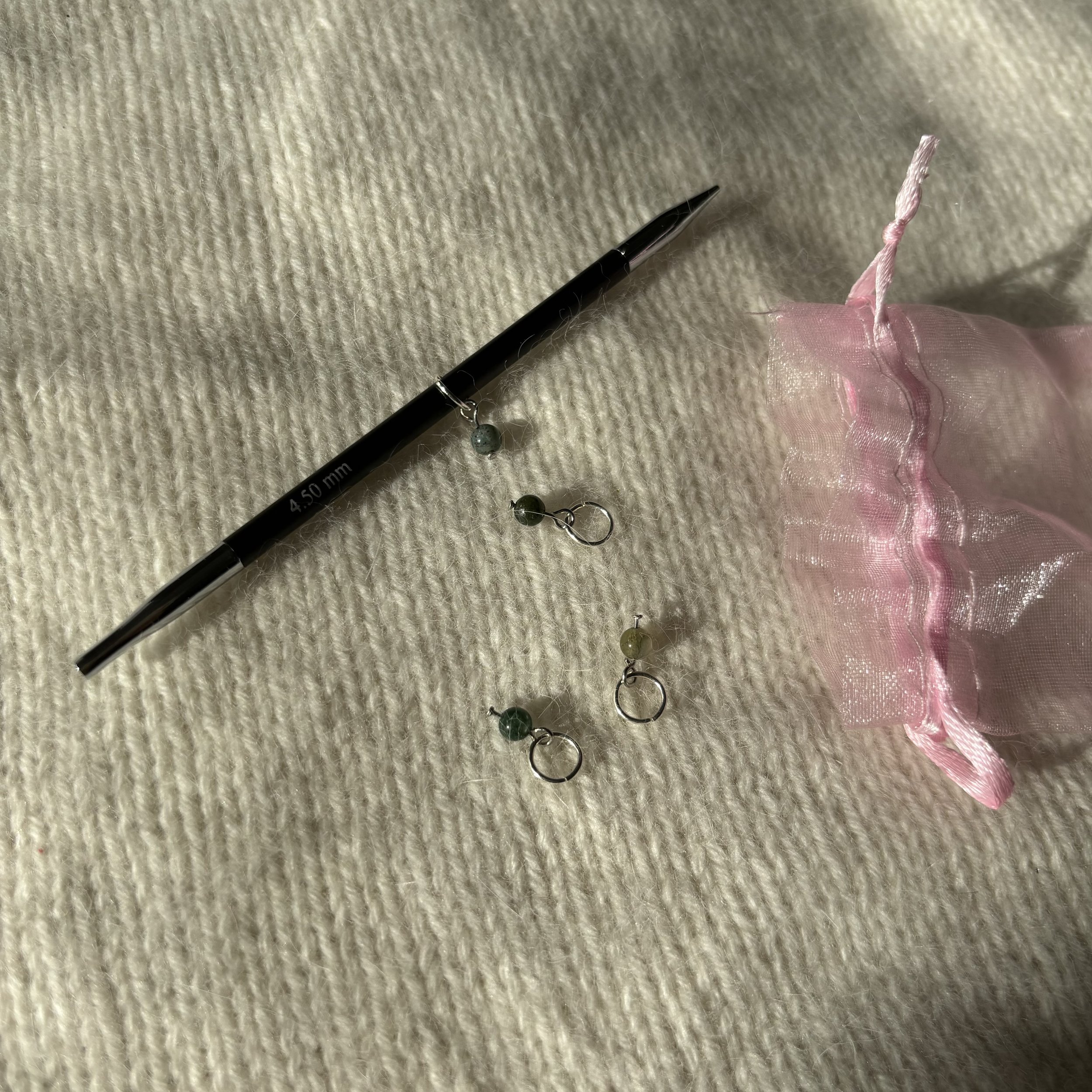 small stitch marker (set of 4)