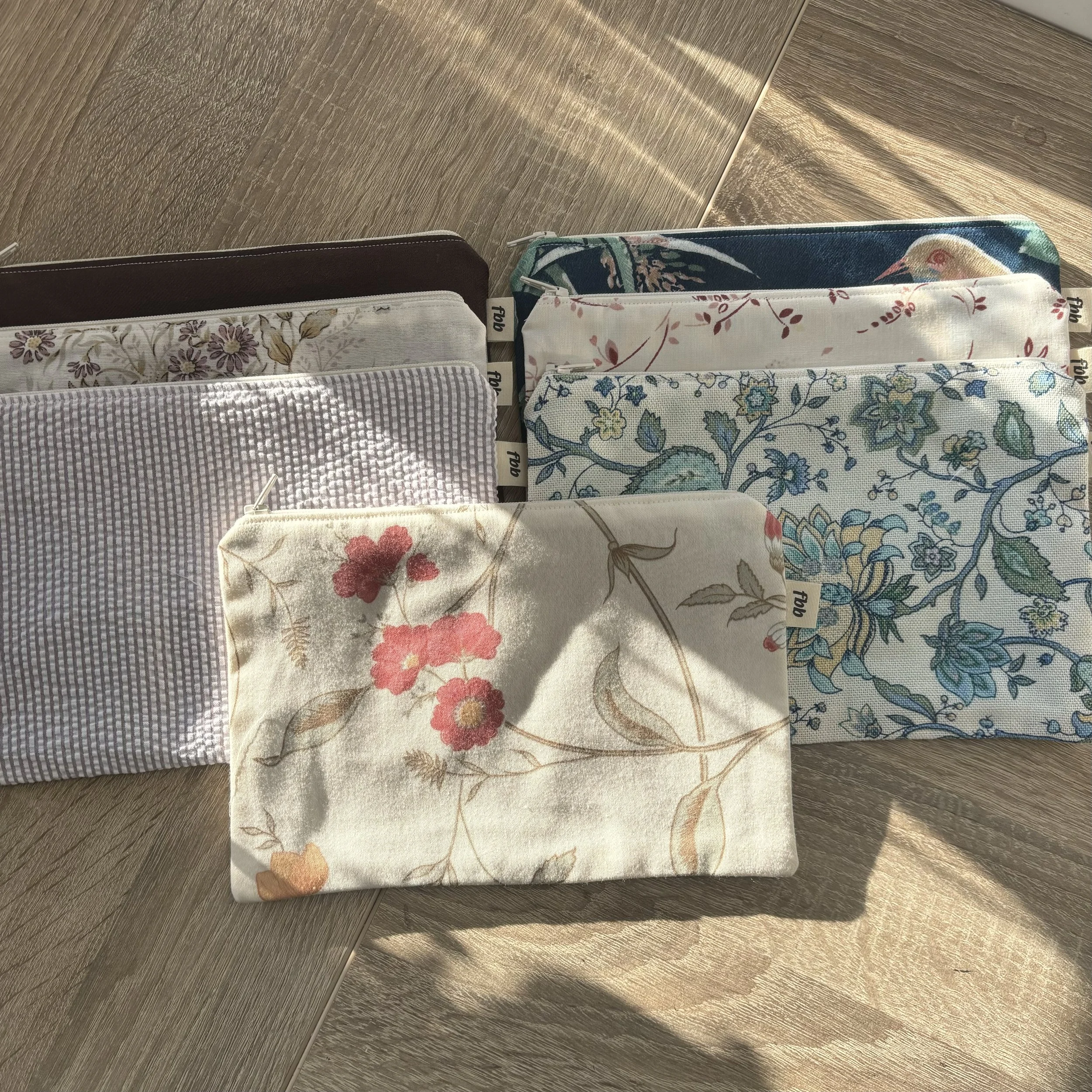 Large flat pouch