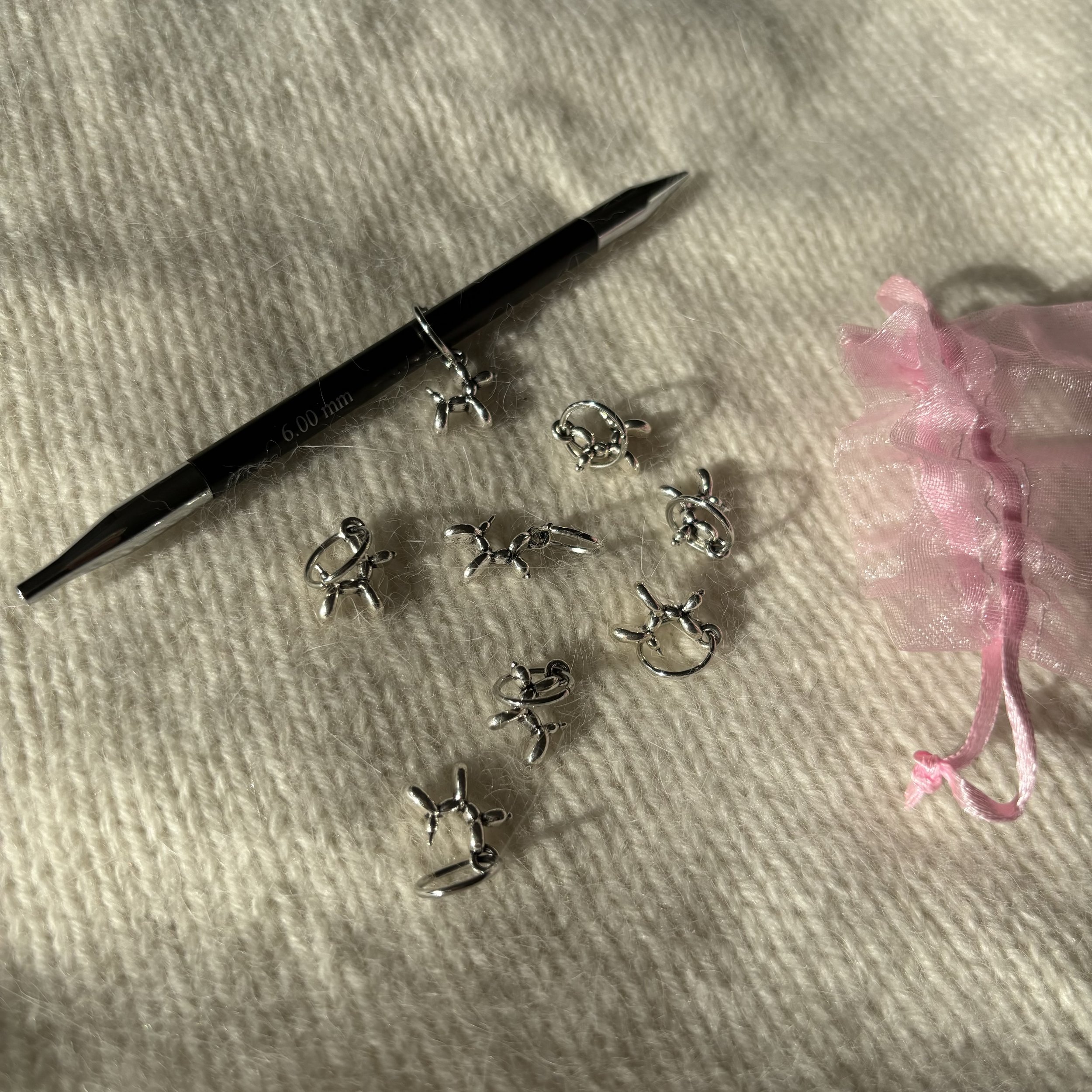 medium stitch marker (set of 8)