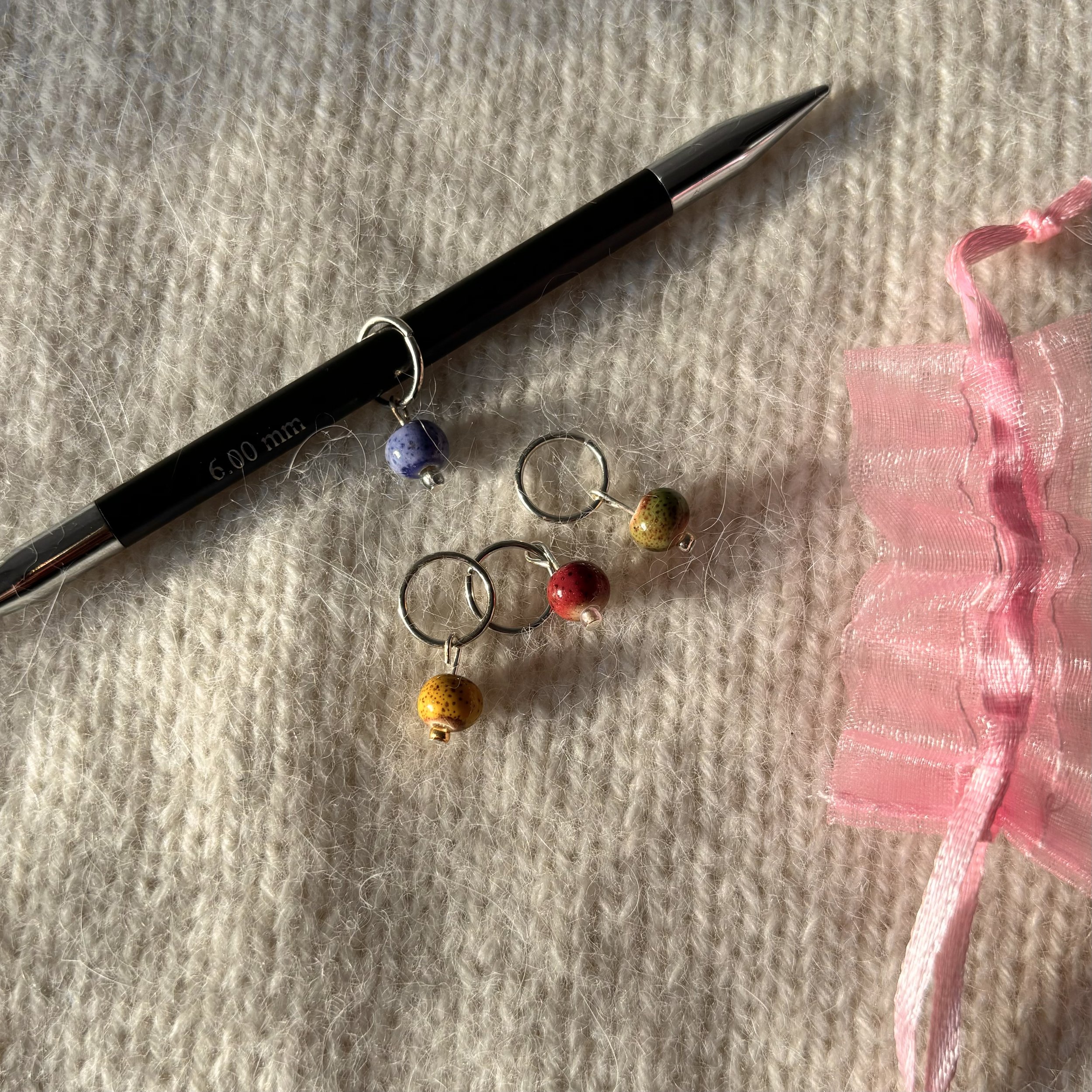 medium stitch marker (set of 4)