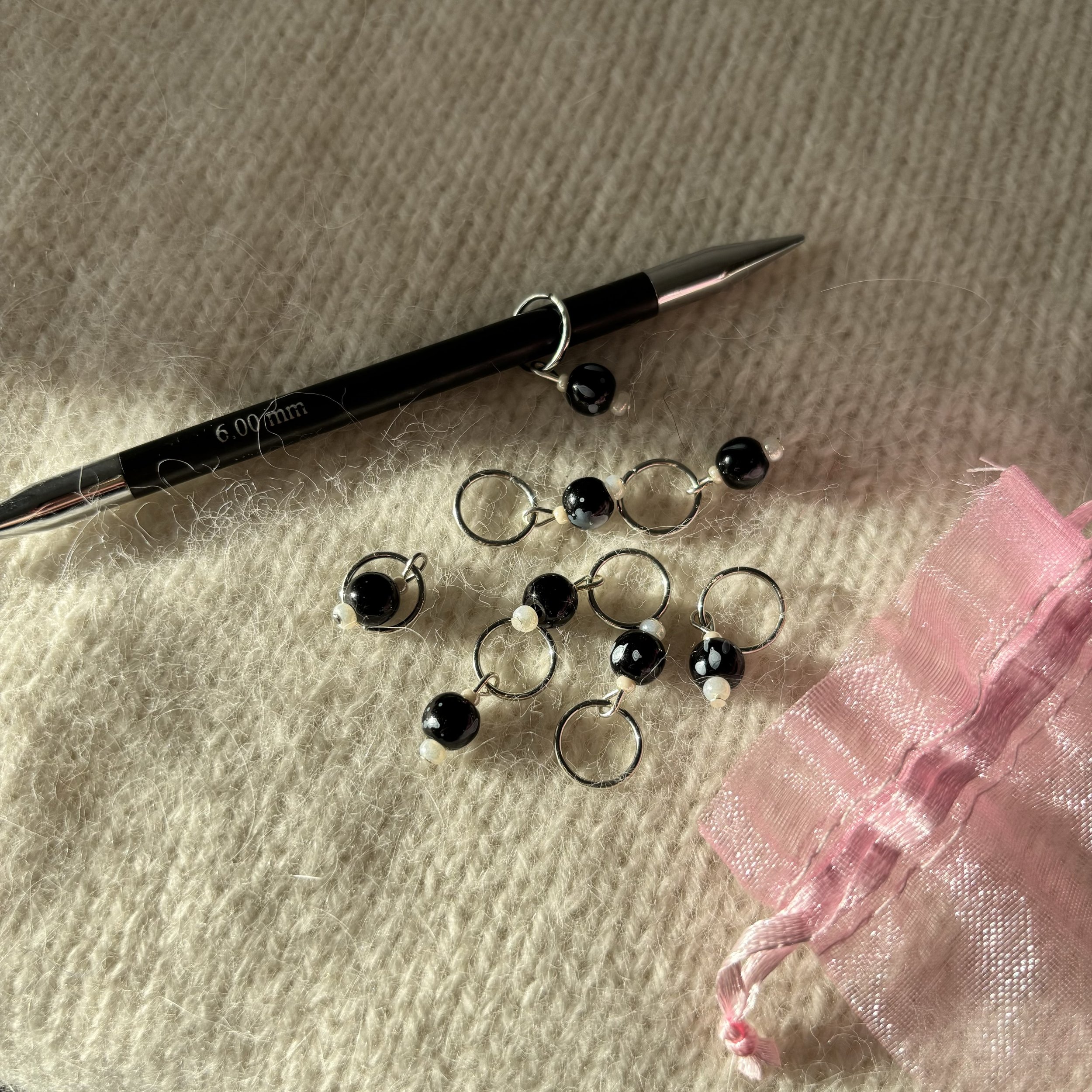 medium stitch marker (set of 8)