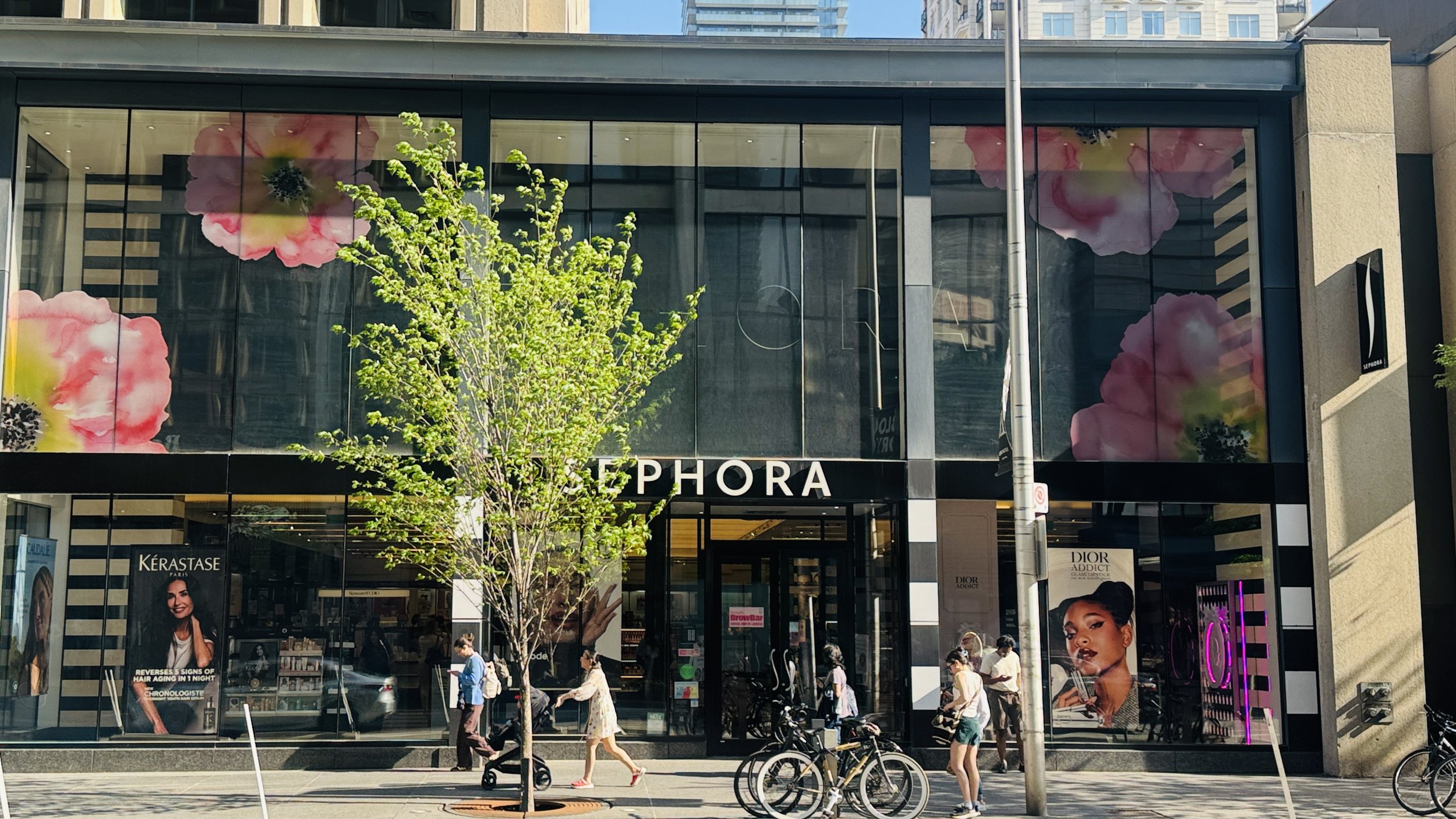 Vinessa Redford's commissioned artwork on Sephora Canada storefront.