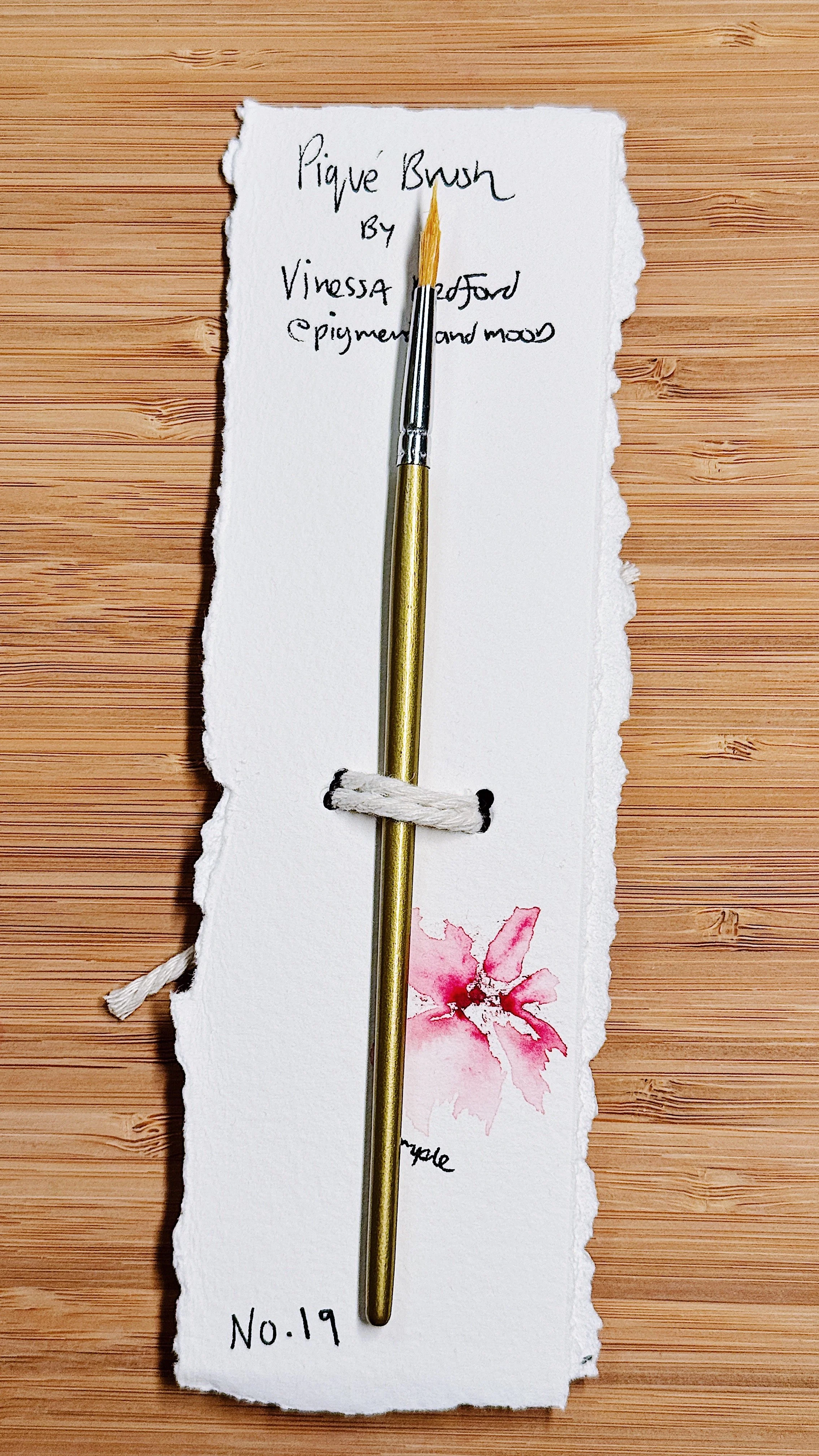 Piqué Brush No. 19