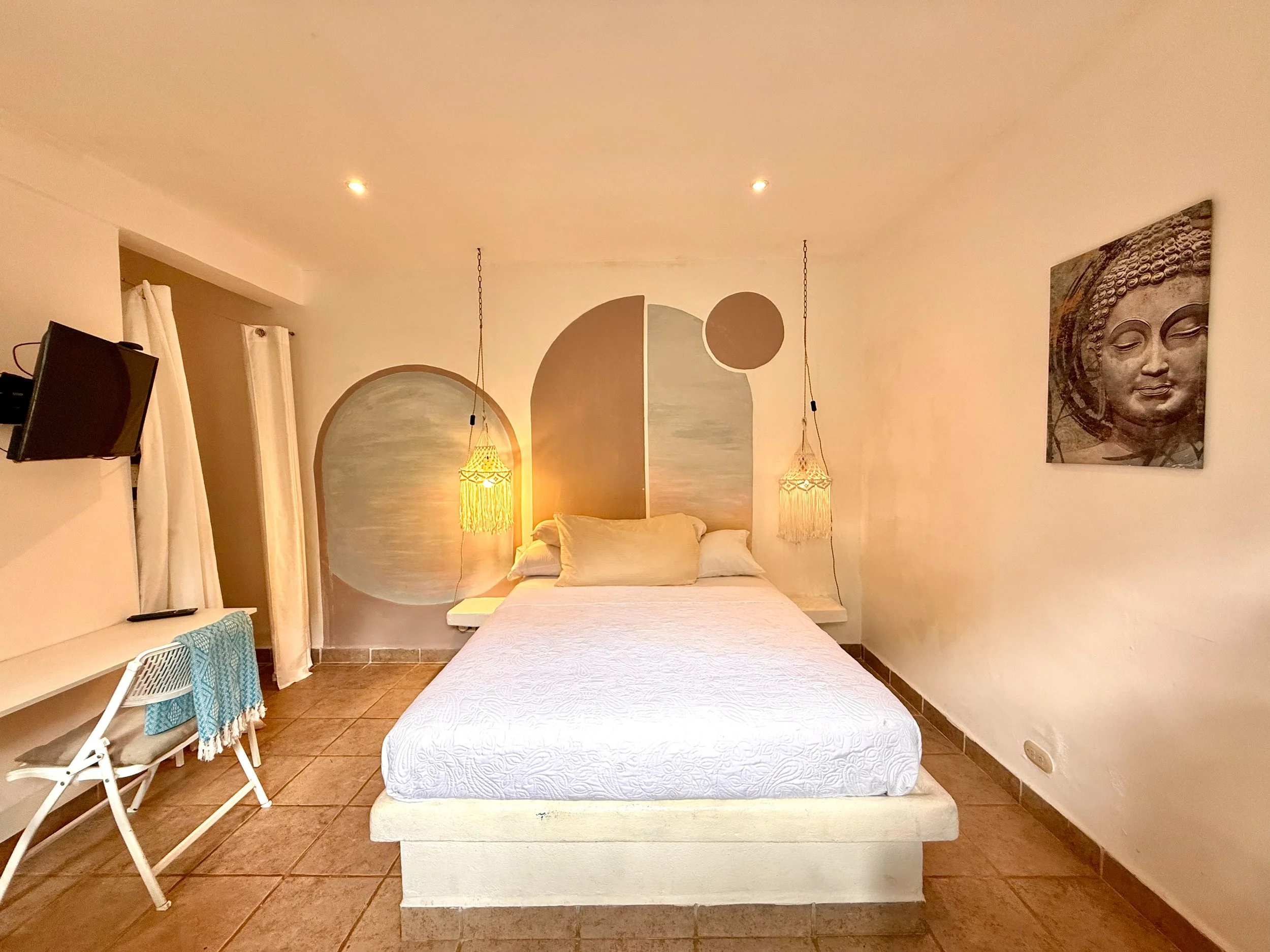 17 studio 2 3rd bed.jpg