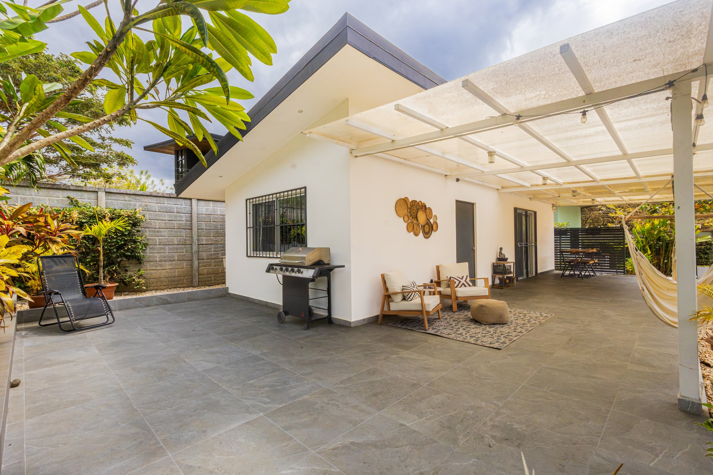 For Sale Surf House & Casa Pequeña