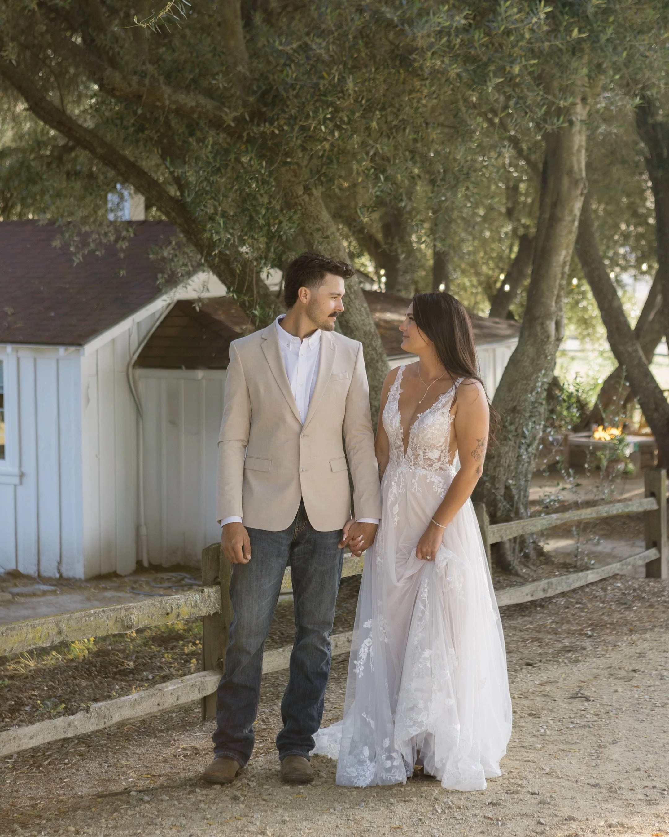A beautiful spring backyard wedding for B + M with family as their witnesses🕊️

Still not over the cutest cake from @albertsons !!

SS for @seasaltcowpokephotography 

#centralcoastwedding #centralcoastweddings #centralcoastcalifornia #centralcoastp