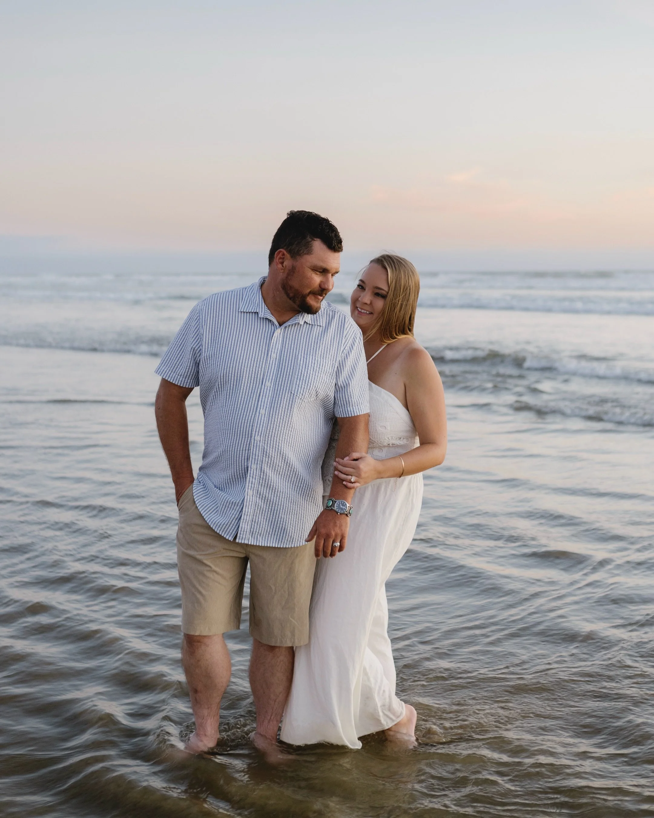 Sneak peeks sent last week of the cutest engagement photoshoot for Ryan and Courtney!! 

Started the evening at the families ranch in Arroyo Grande where we could have spent, at minimum, an hour more but we hopped in the truck and headed onto Pismo B