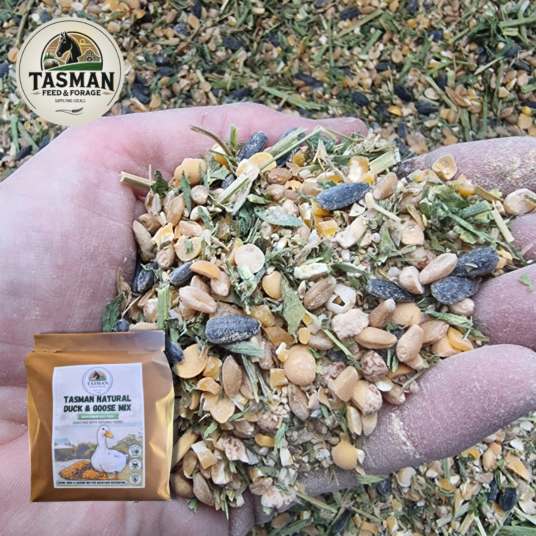 Tasman Natural Duck and Goose Mix enriched with natural herbs