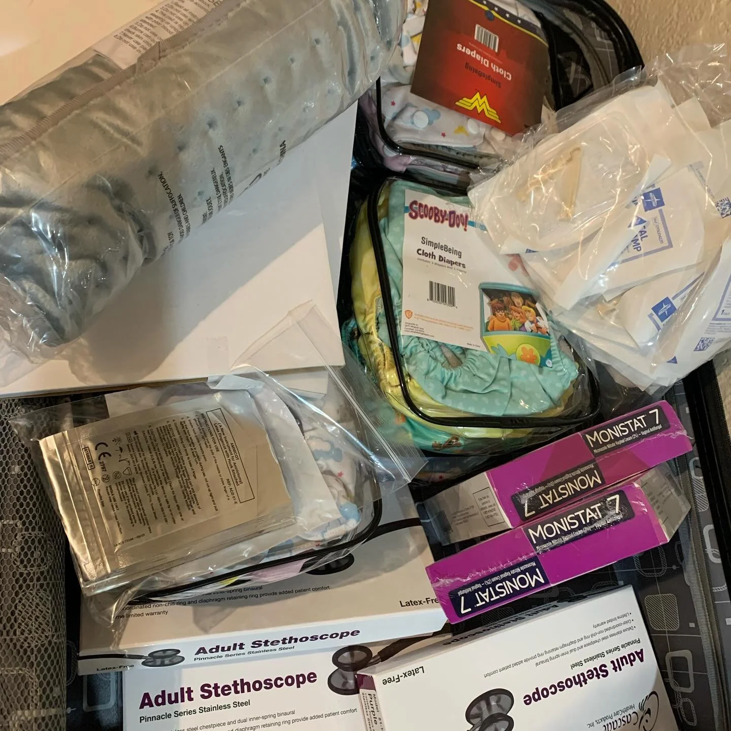 Packing Up for Mexico! 🇲🇽✨

I&rsquo;m gearing up for an incredible trip to learn and serve in Mexico, and the packing process is in full swing! Here&rsquo;s a peek at what&rsquo;s coming with me:

🌱 Brand new cloth diapers
🌱 Stethoscopes
🌱 Amnic