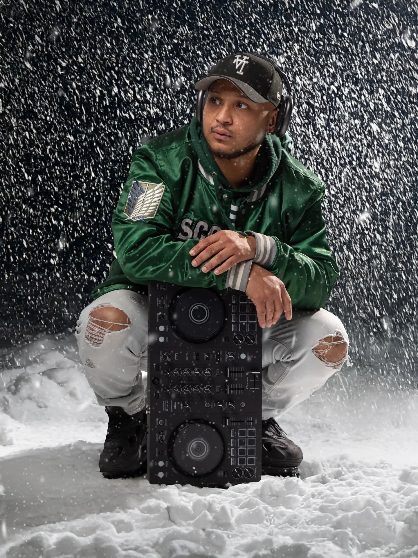 Posting so it doesn't go to waste 😅. This was going to be the base for a Christmas Party flyer, the party just never came to fruition. 🥶 #Christmas ☃️

📸: @nobodyknowstevinkeith 

Edited by myself 🎉👨🏽&zwj;🚀