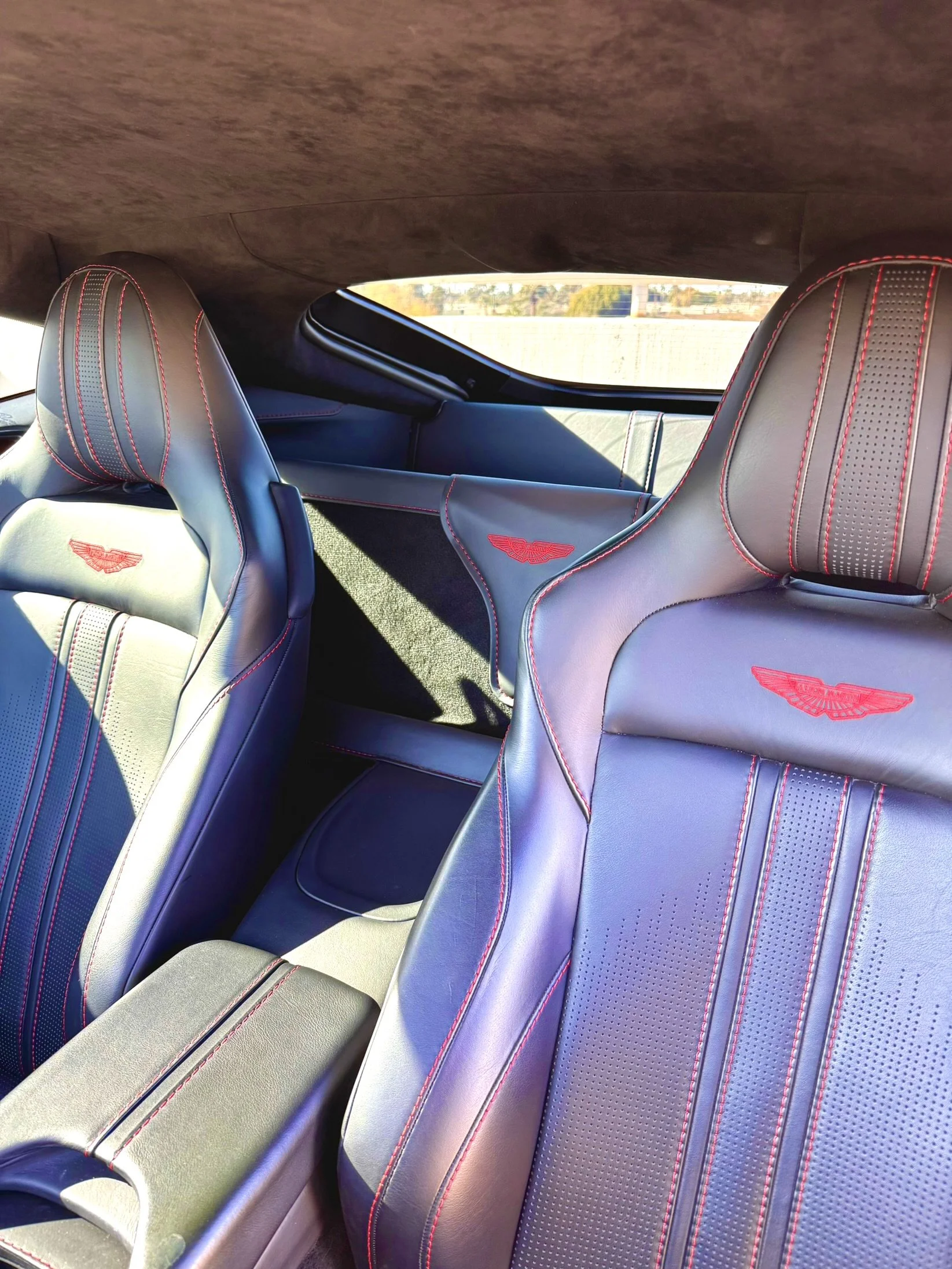 Mercedes-Benz Vantage