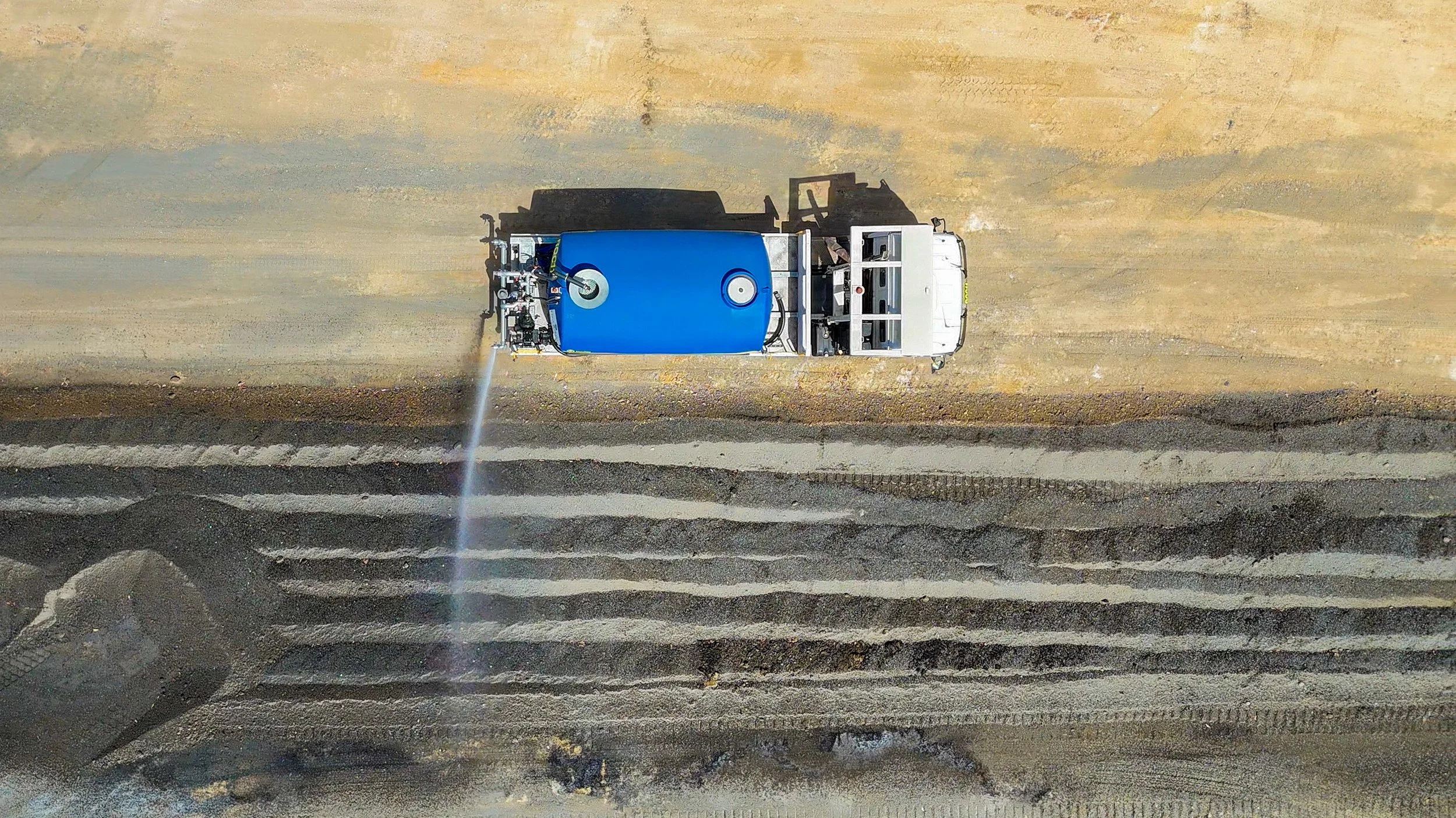 Mercedes-Benz Actros 6x6 Single Purpose Aggregate Stemming Truck in Bowen Basin
