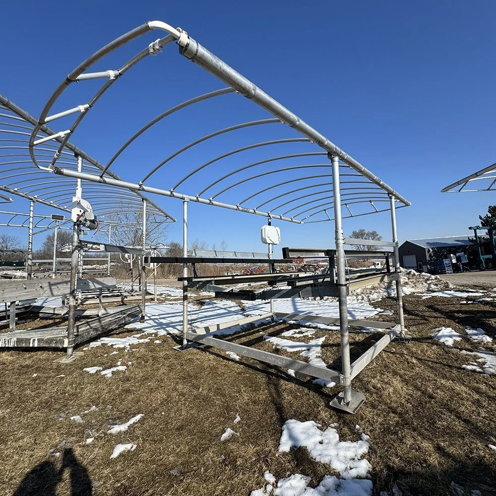 Used ShoreStation 4,000lb Pontoon Lift – 120″ Wide Left set (870-159)