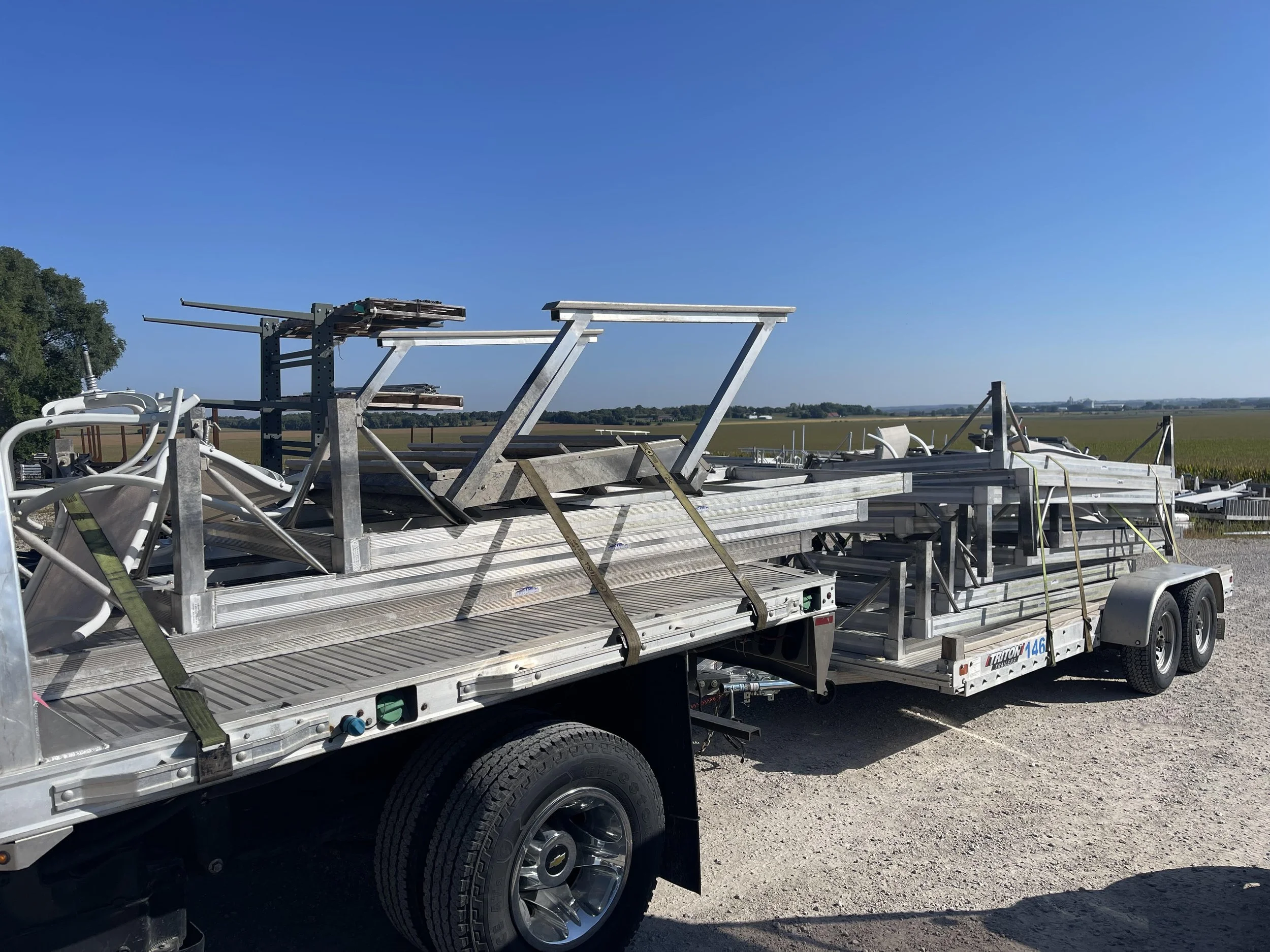 Used ShoreMaster RS4 Dock System – Plastic Decking with Stairs, Chairs & Bench (880-061)